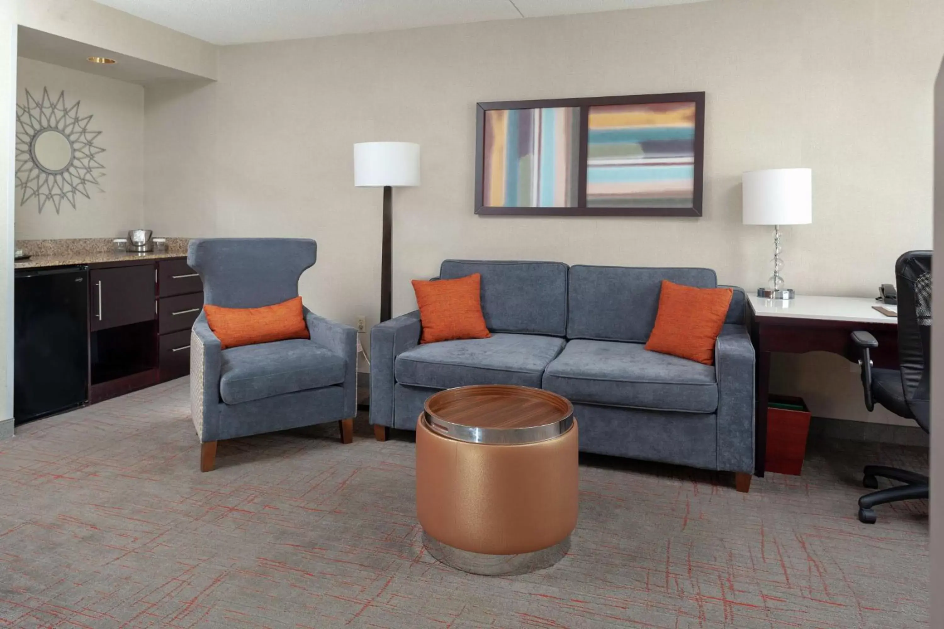 Bedroom, Seating Area in DoubleTree Suites by Hilton Dayton/Miamisburg