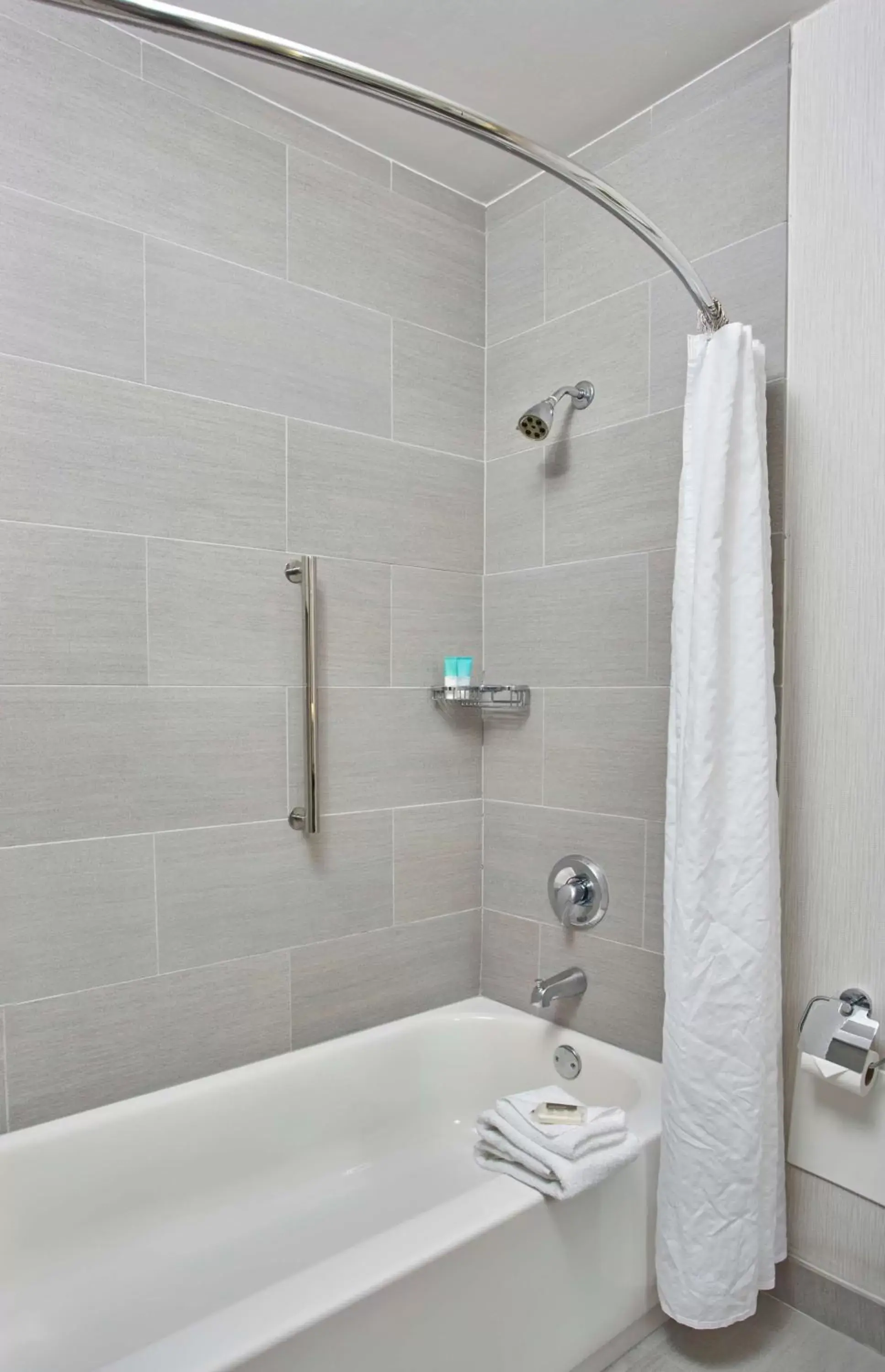 Photo of the whole room, Bathroom in Hyatt Regency Lexington