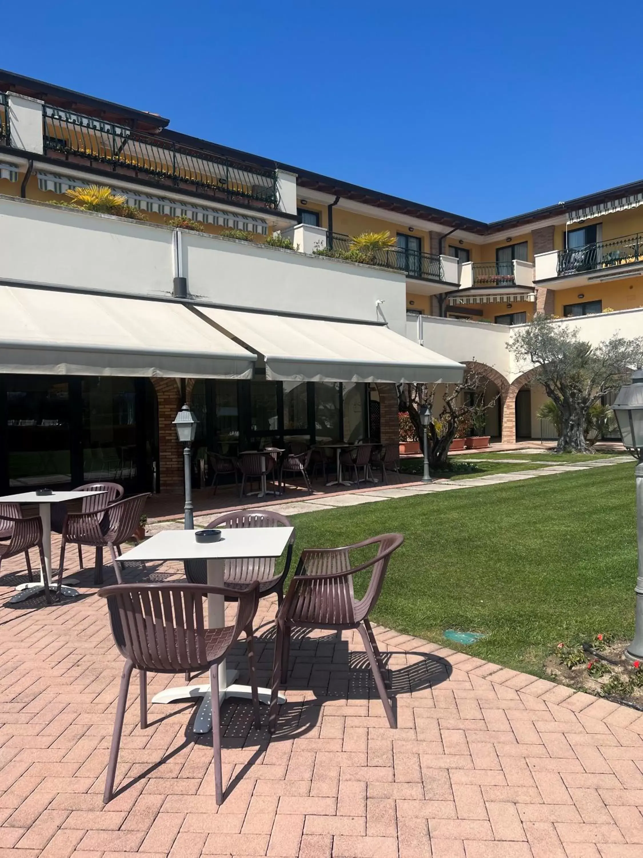 Property building in Le Terrazze sul Lago Hotel & Residence