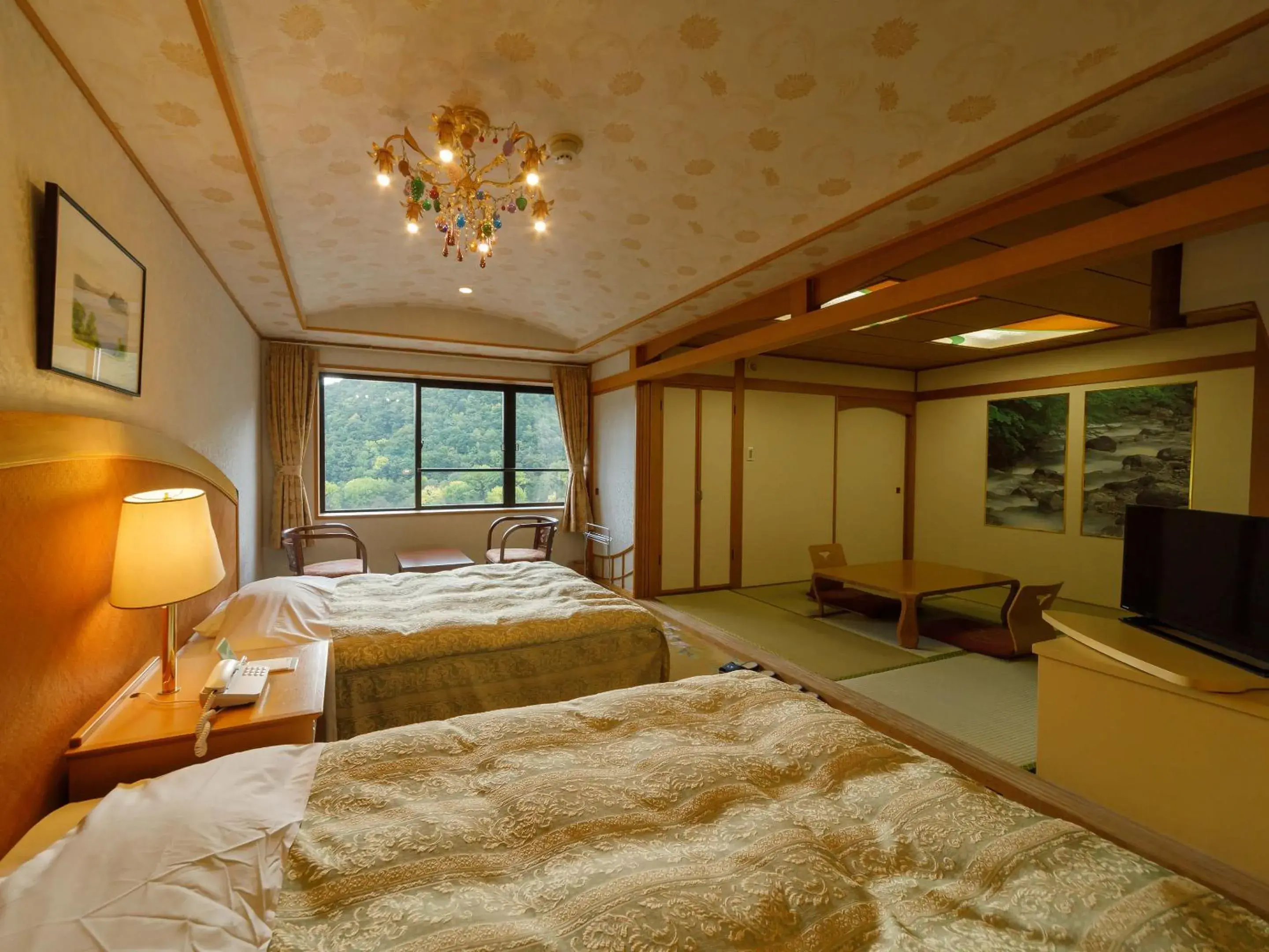 Photo of the whole room in Jozankei View Hotel