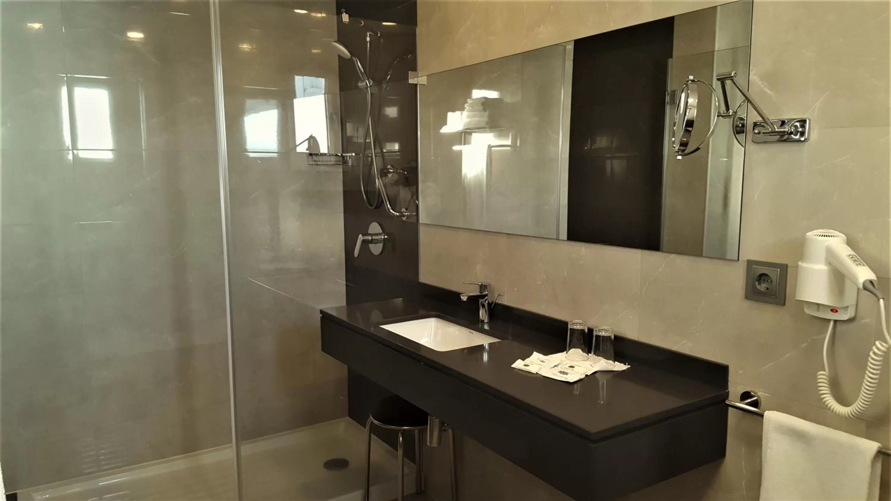 Bathroom in Hotel Aleluia