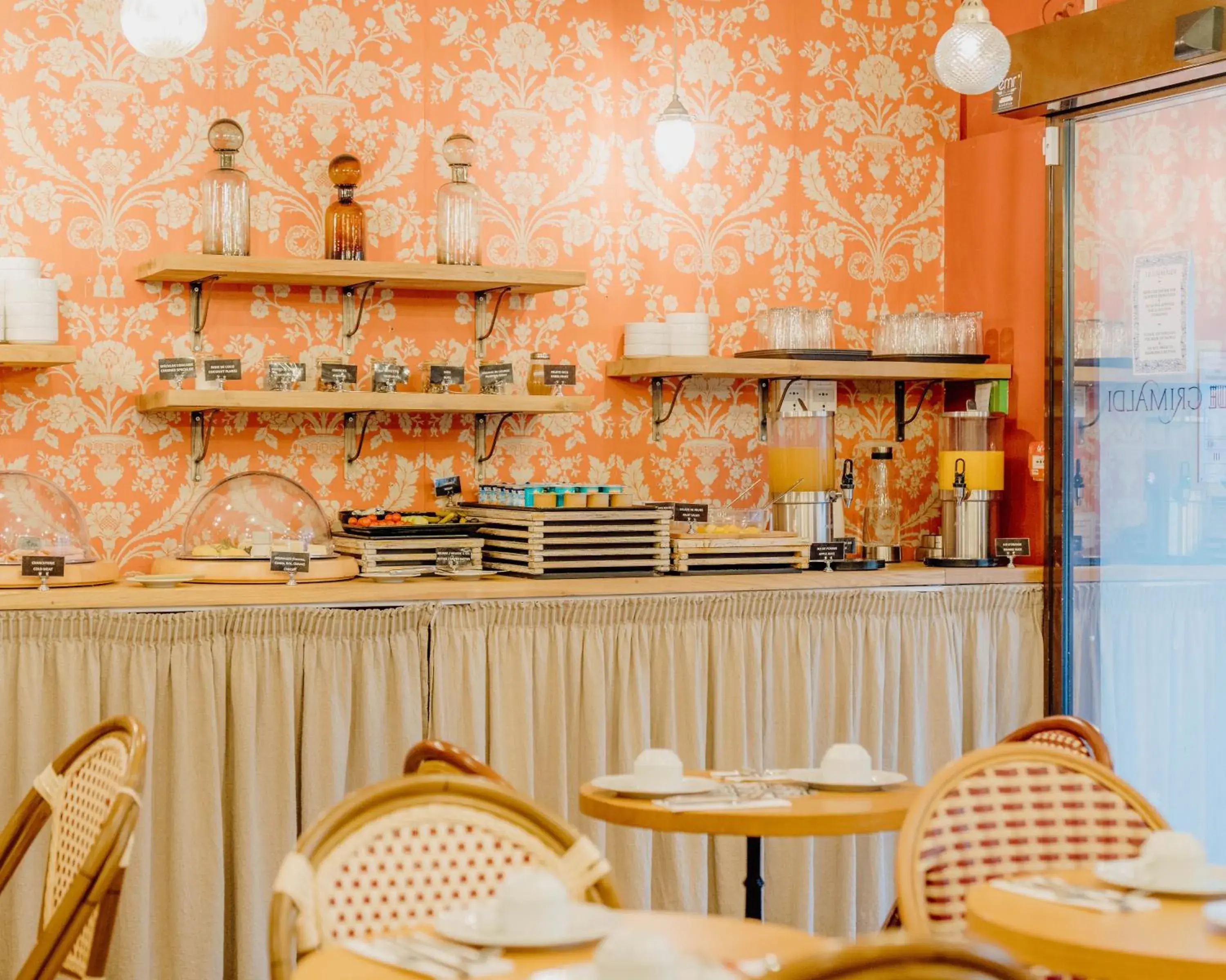 Breakfast, Restaurant/Places to Eat in Hotel Le Grimaldi by Happyculture