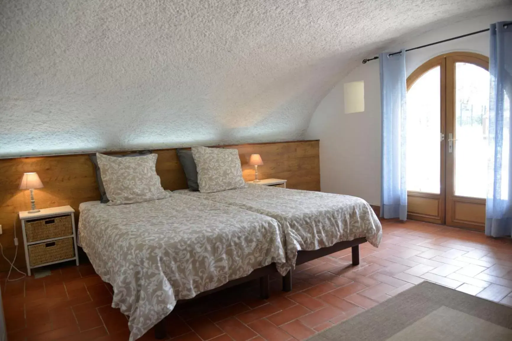 Bedroom, Bed in Au Grand Bonheur