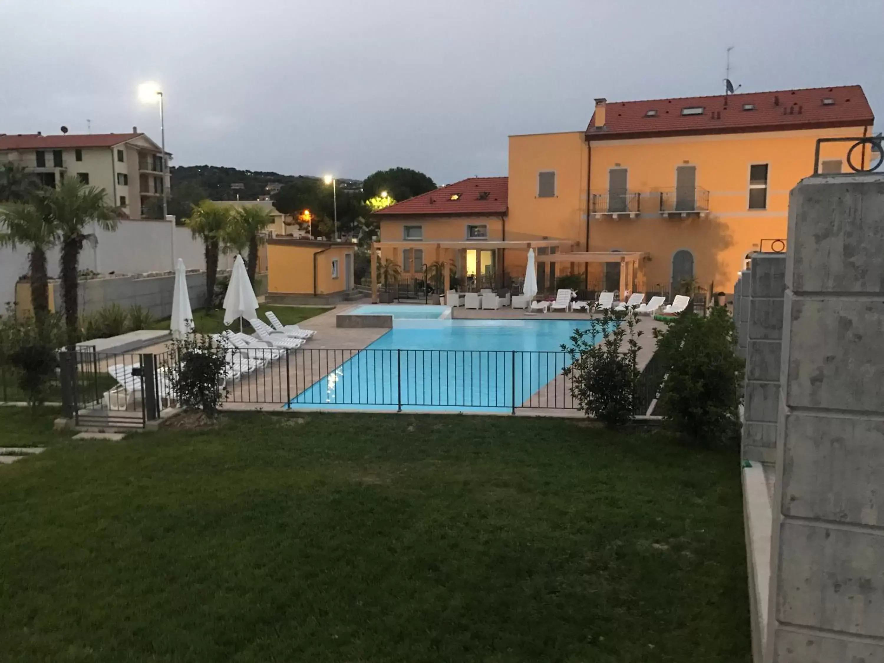 Swimming Pool in Villa Canepa