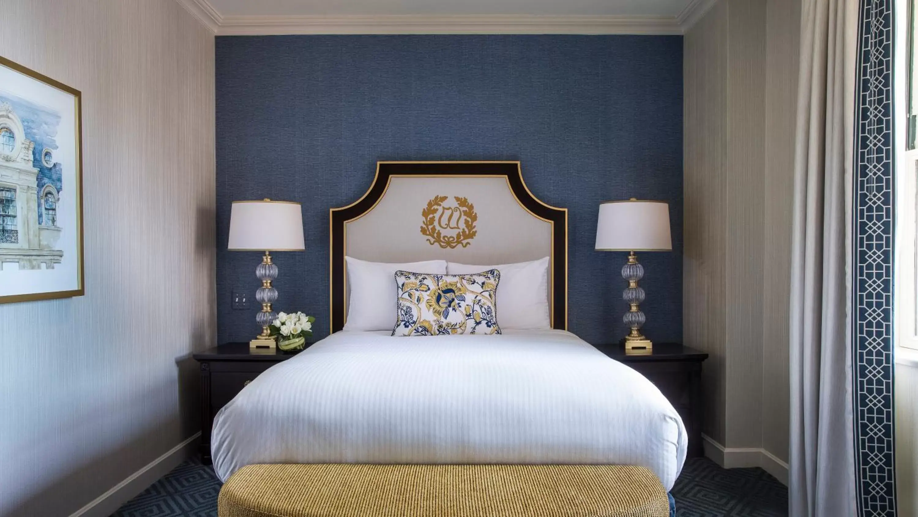 Photo of the whole room, Bed in Willard InterContinental Washington, an IHG Hotel