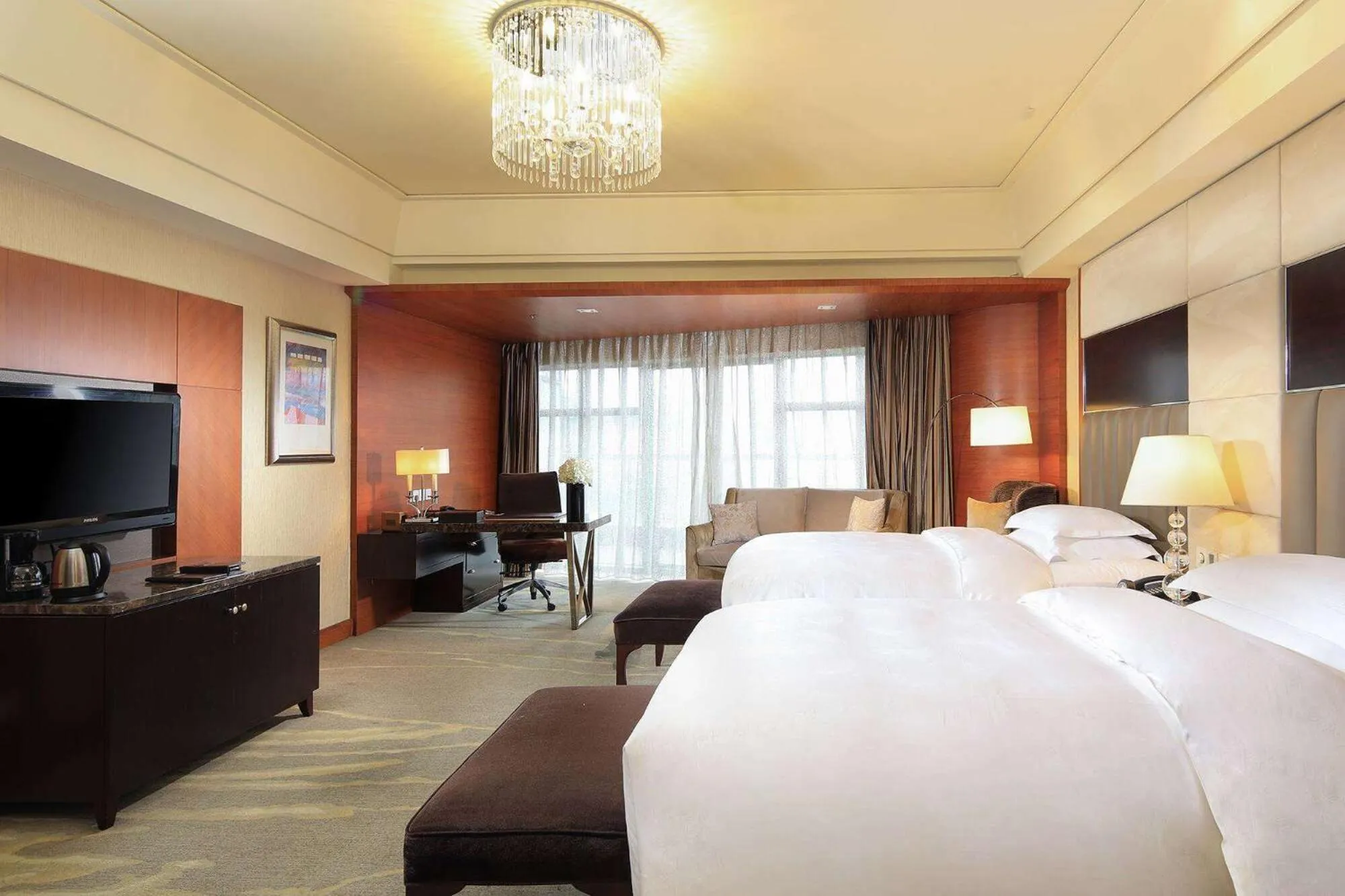 Photo of the whole room, Bed in Wyndham Grand Plaza Royale Hangzhou