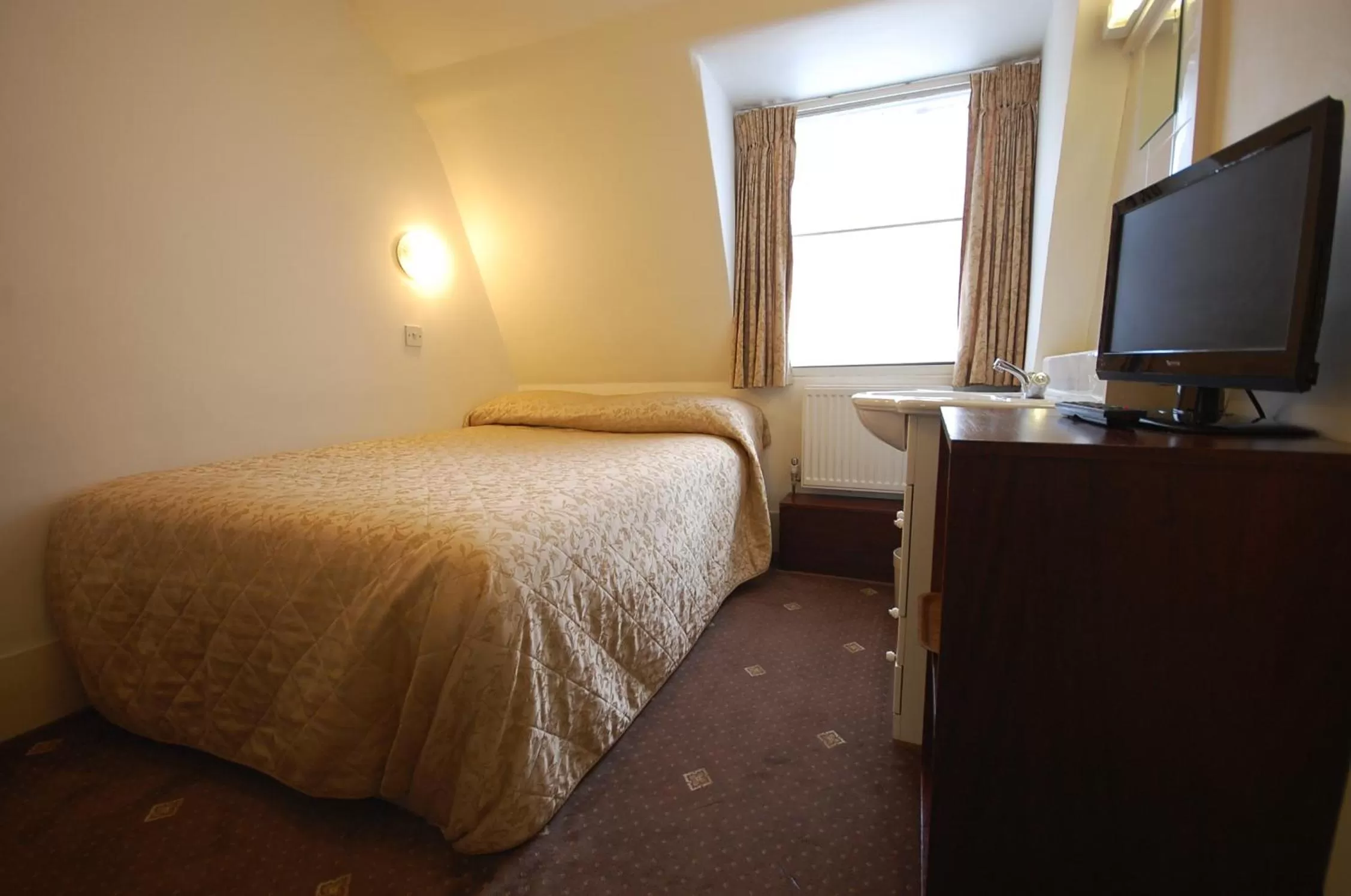 Bed in Jesmond Hotel