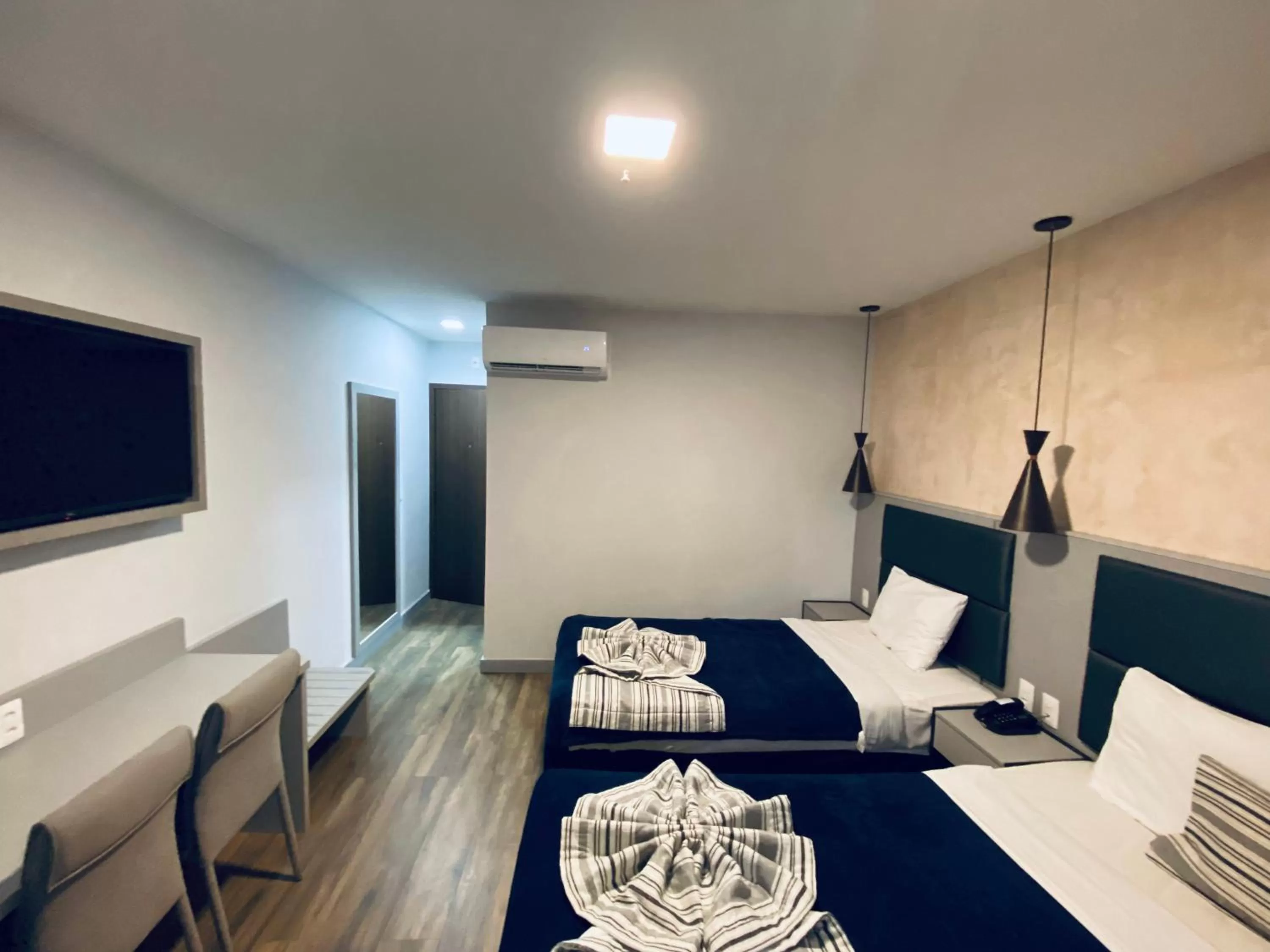 Bedroom, Bed in Real Palace Hotel