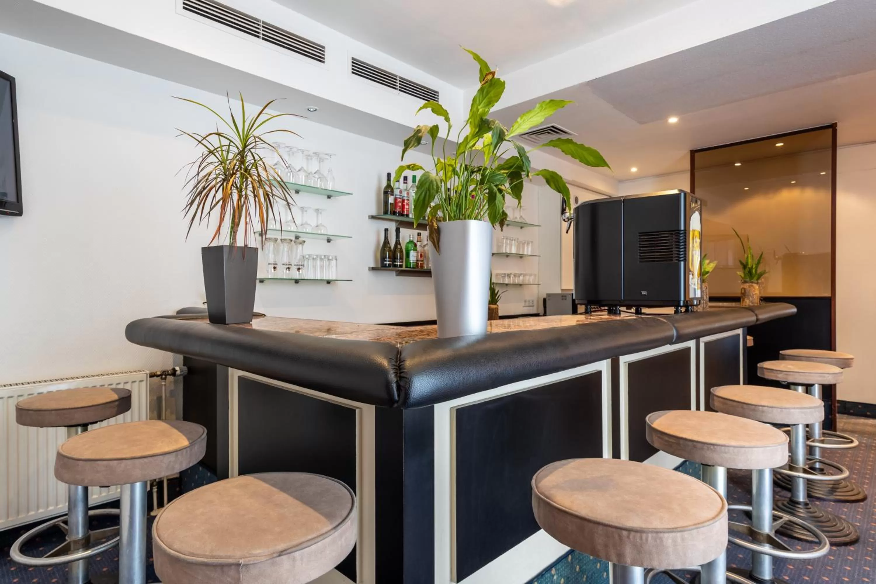 Lounge or bar in Trip Inn Hotel Esplanade, Düsseldorf