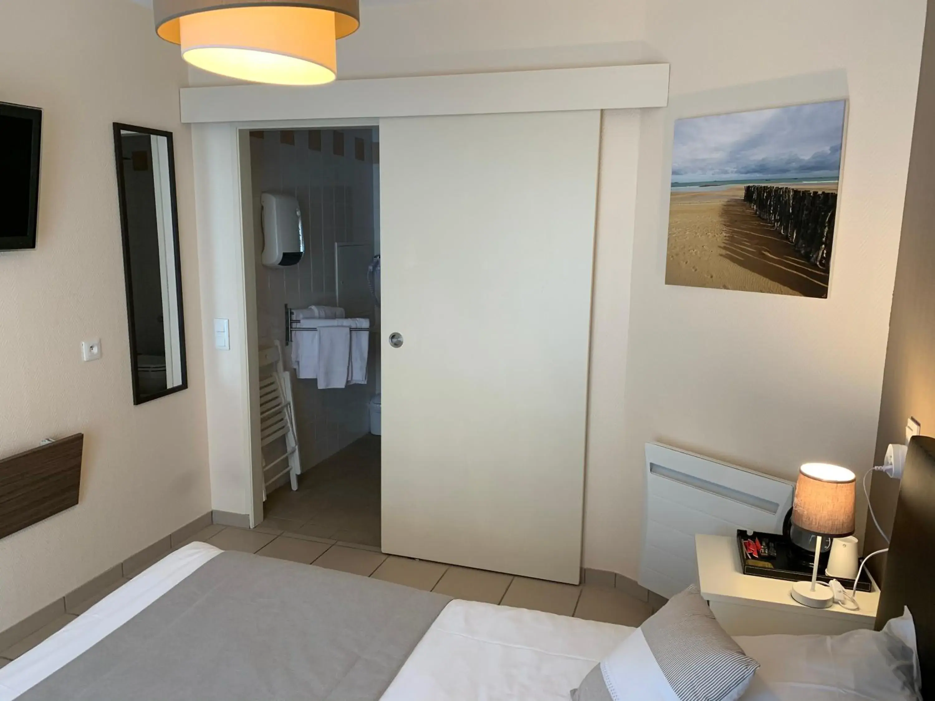 Double Room - Ground floor/On the Road with Disability Access in Hôtel de la Plage