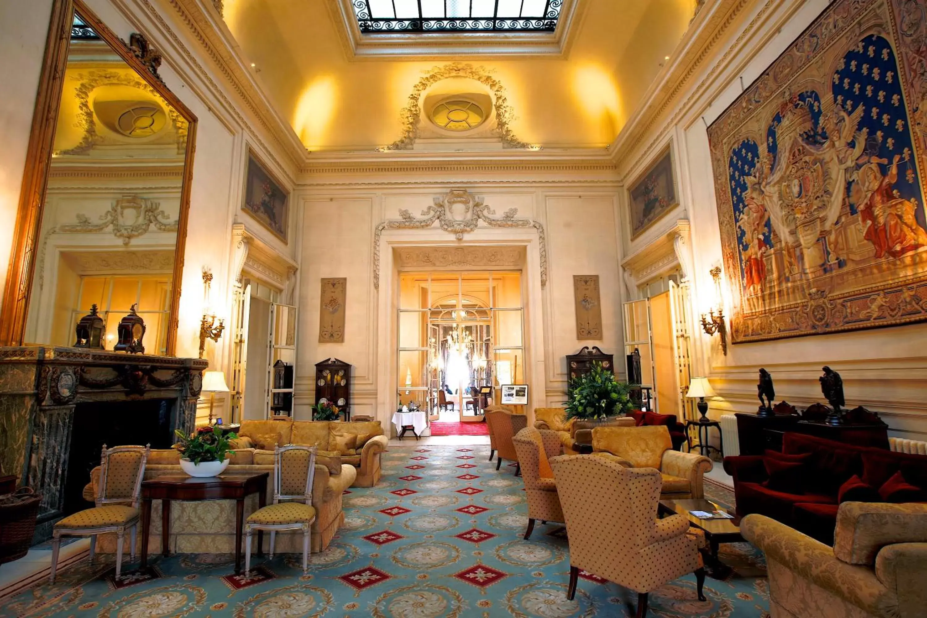 Lobby or reception, Restaurant/Places to Eat in Luton Hoo Hotel, Golf and Spa
