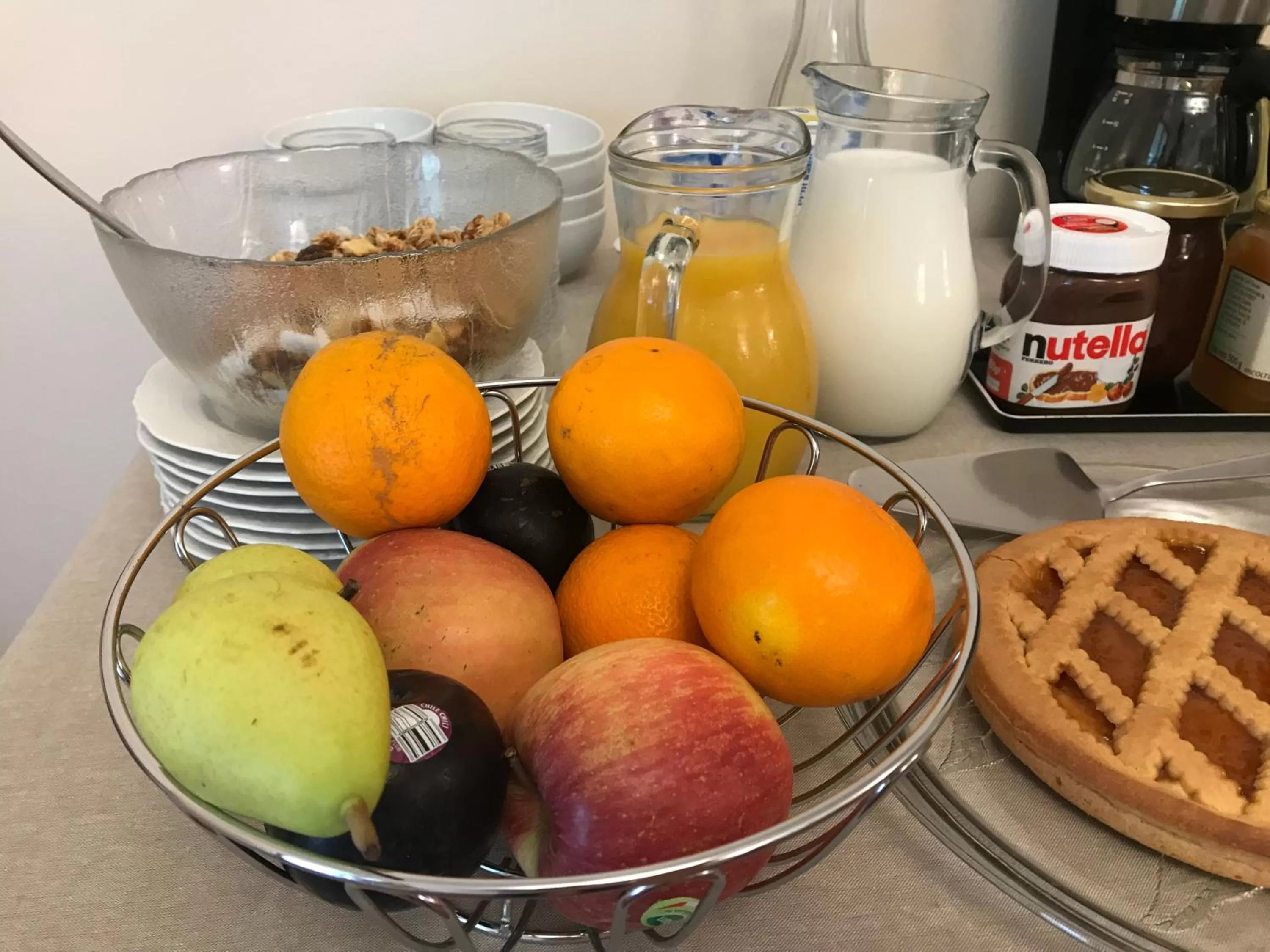 Breakfast in The Grapevine by MANVI