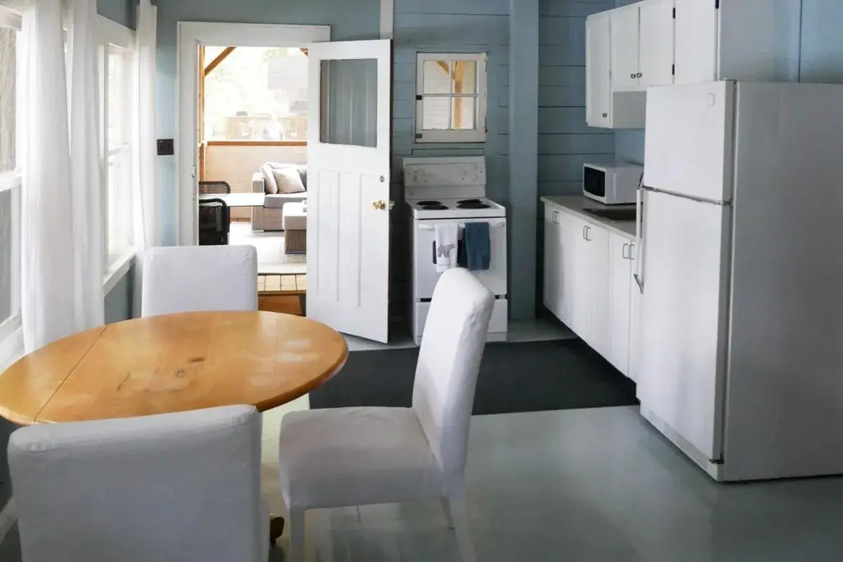 Kitchen/Kitchenette in Walker Lake Resort