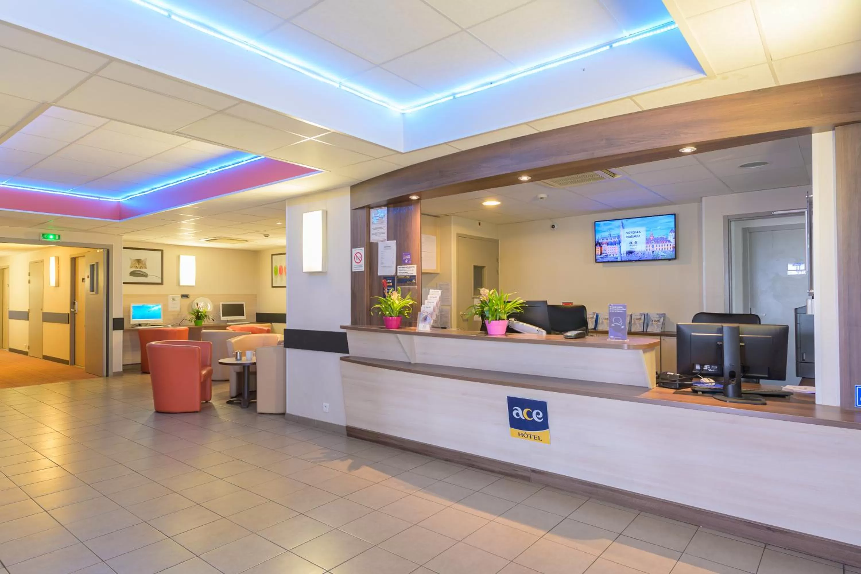 Lobby or reception in Ace Hôtel Paris Roissy