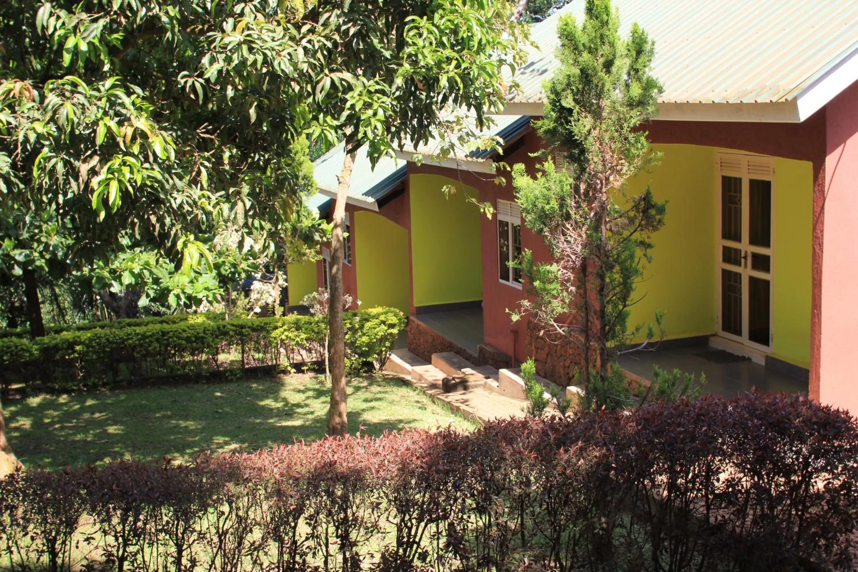 Day, Property Building in Governors Club