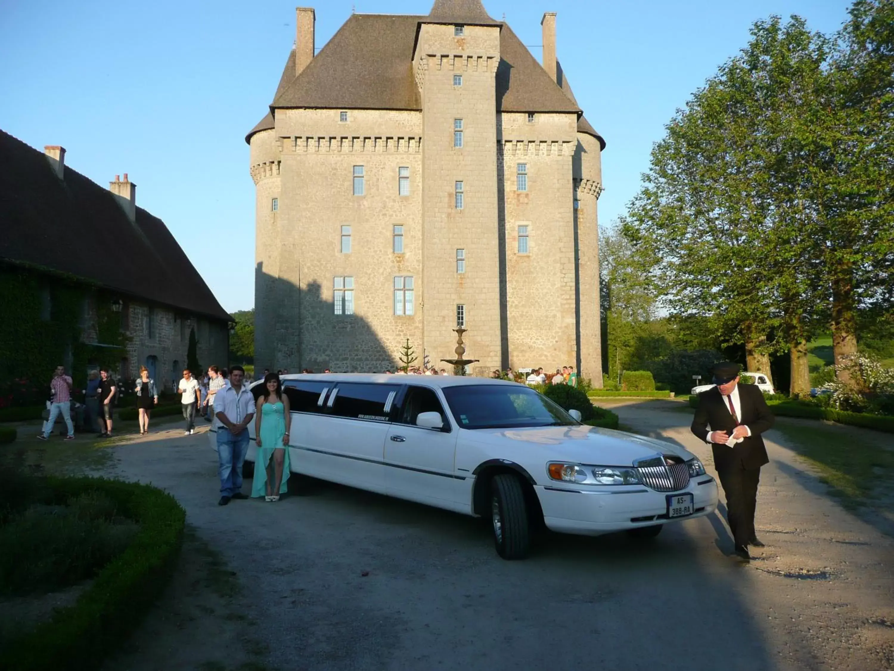 Property Building in Château De Saint-Maixant