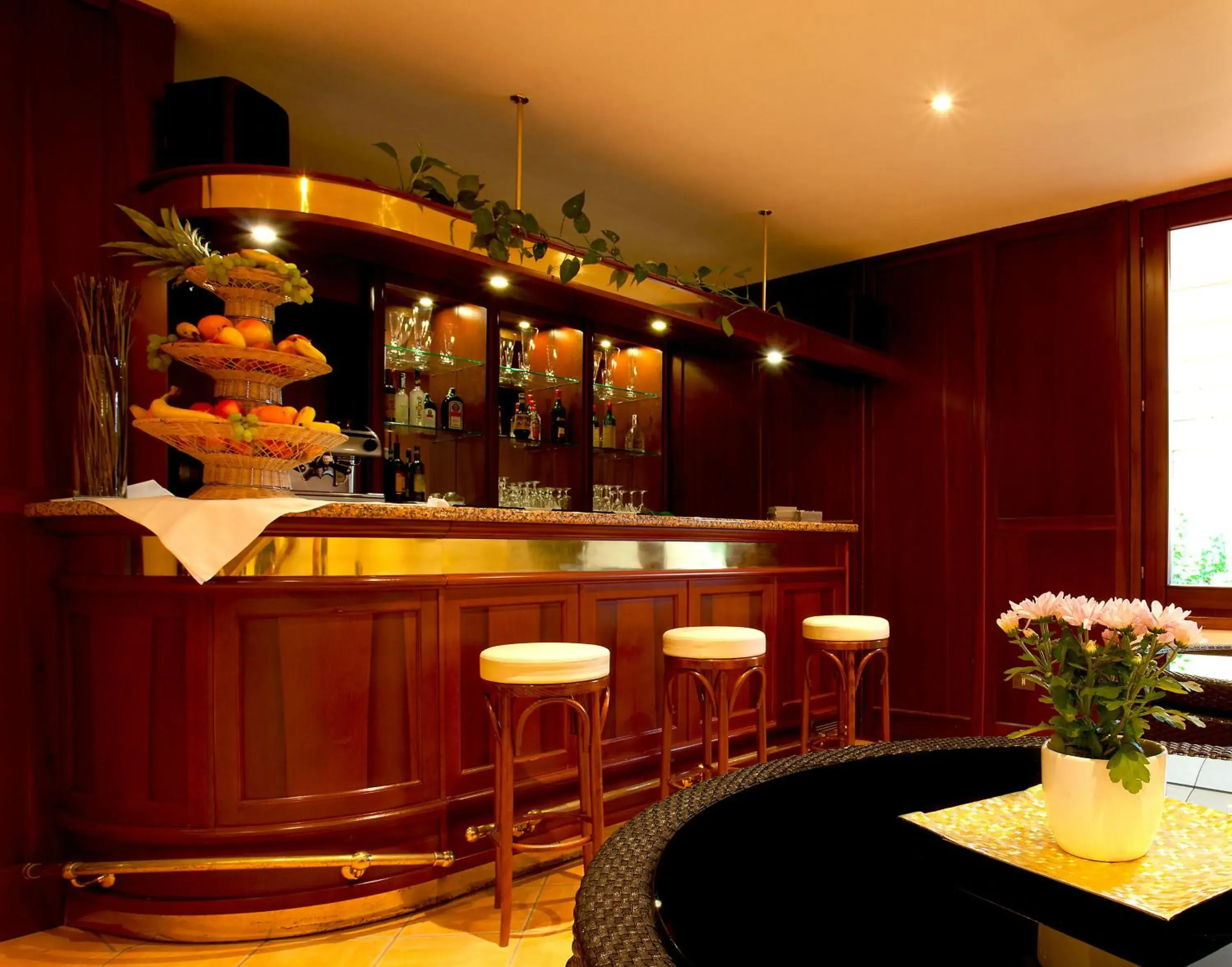 Food, Lounge/Bar in Hotel Moderno