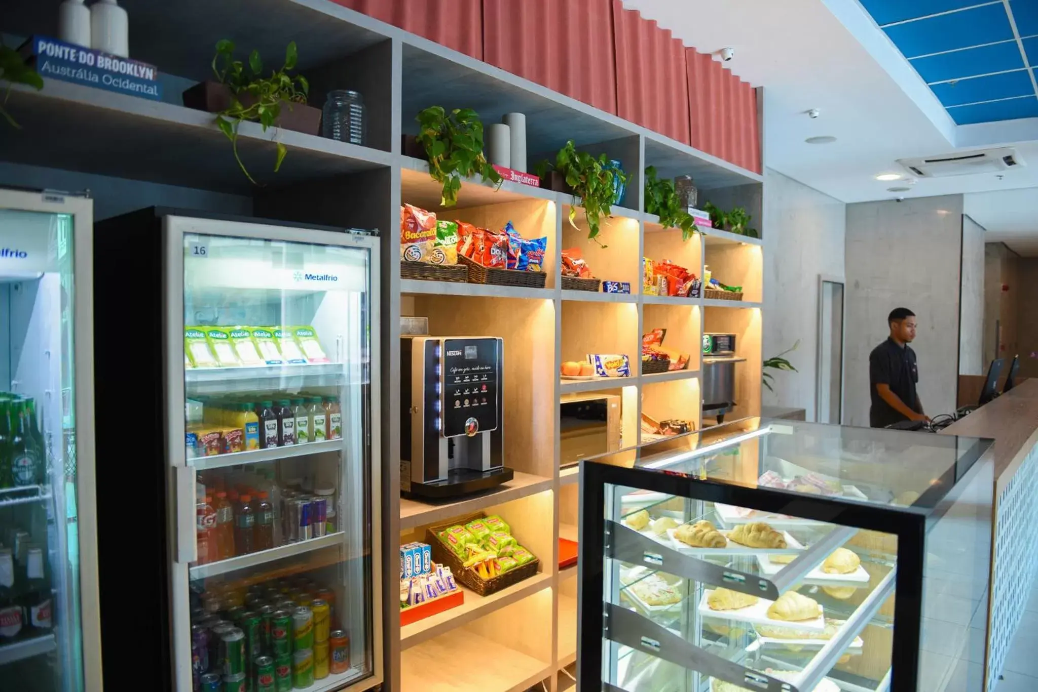 Restaurant/places to eat in ibis budget Rio de Janeiro Centro Restaurant/places to eat in ibis budget Rio de Janeiro Centro