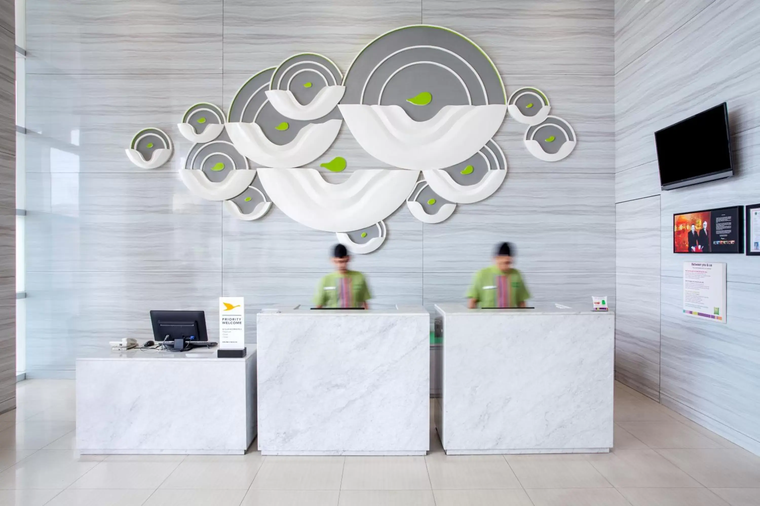 Lobby or reception in Ibis Styles Malang