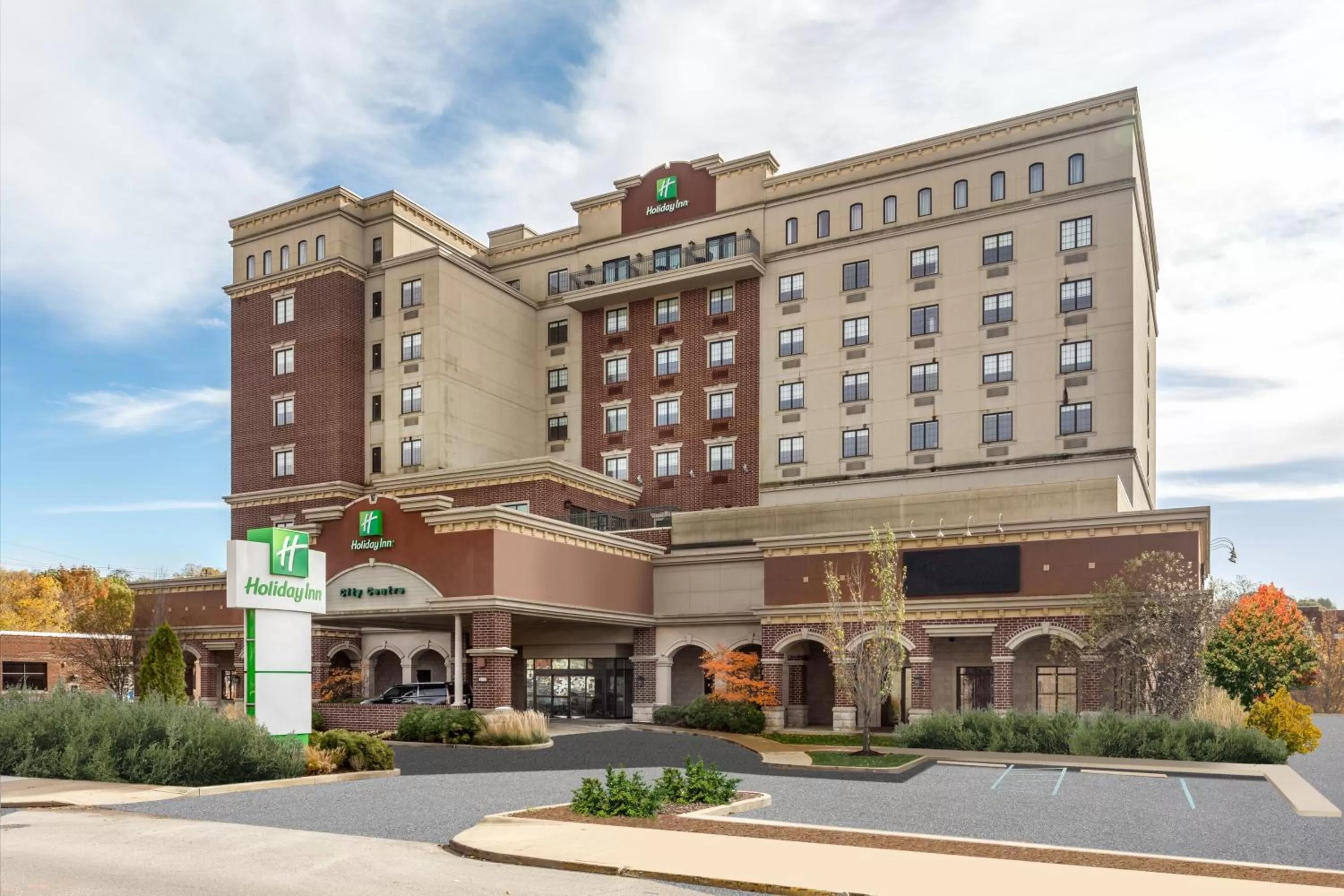 Property building in Holiday Inn Lafayette-City Centre by IHG