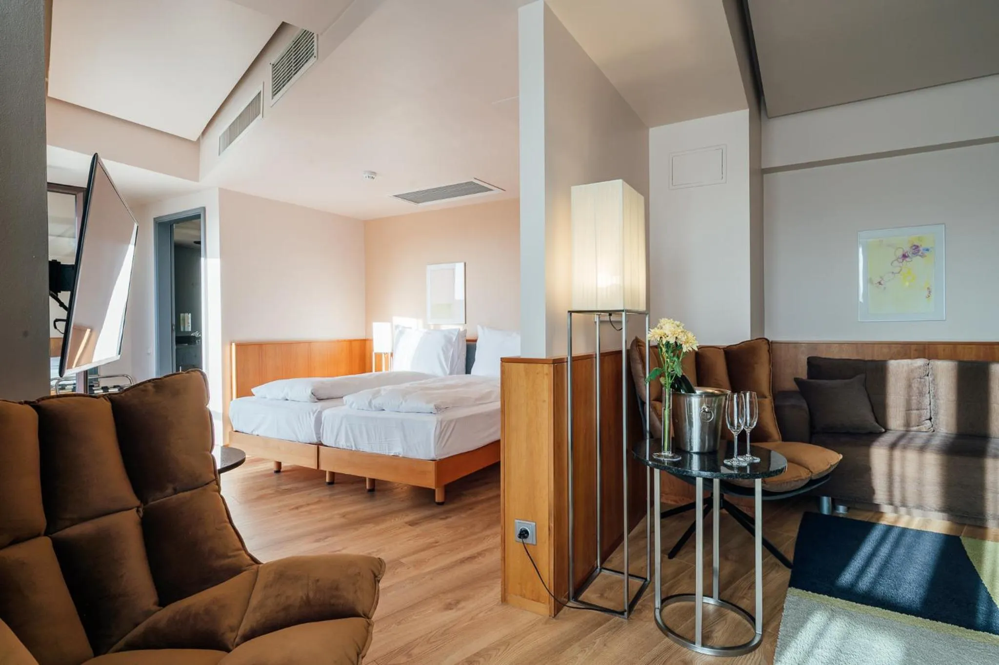 Bedroom, Bed in Peakture Hotel