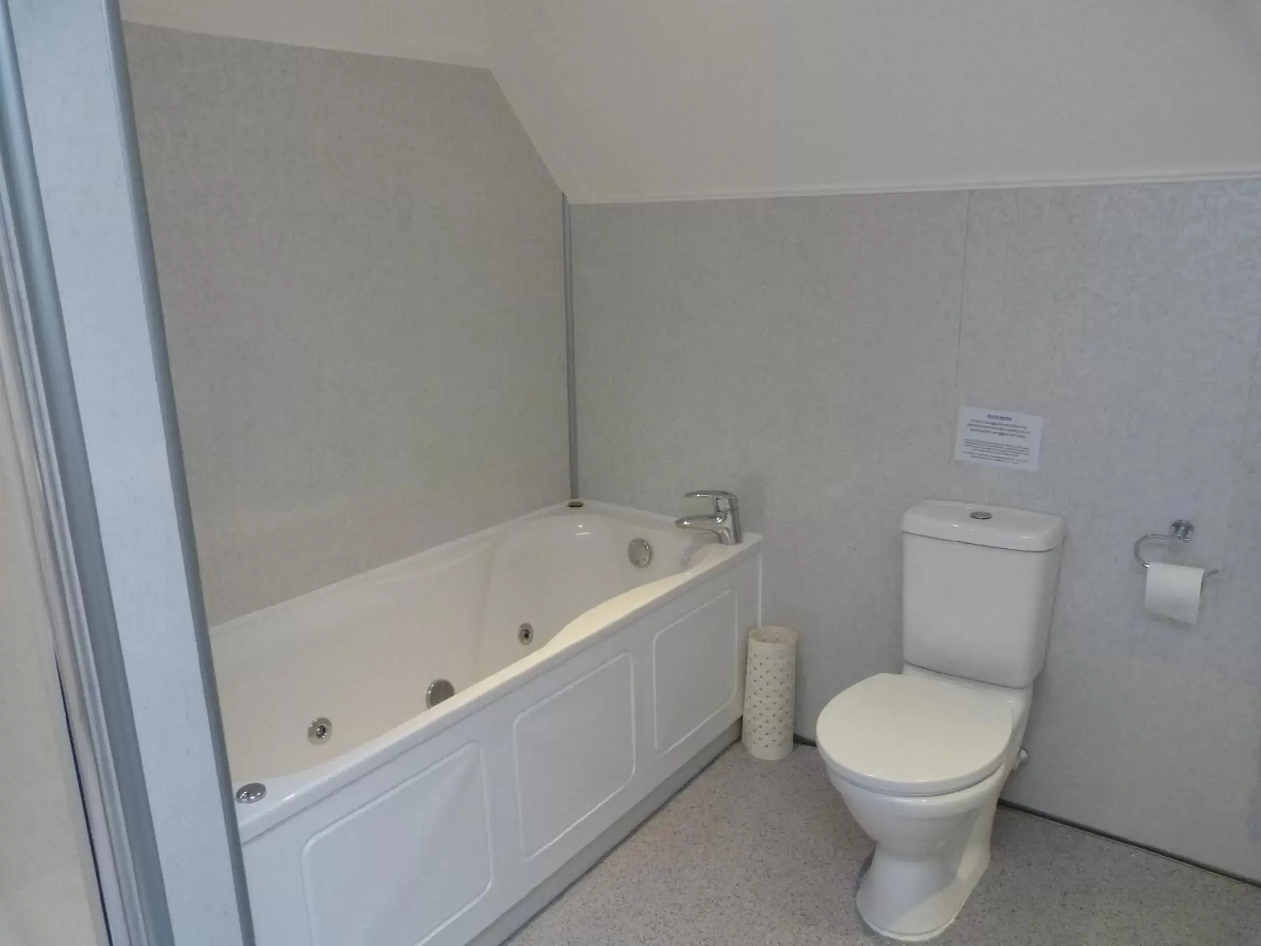 Bathroom in Cameley Lodge - Self Catering