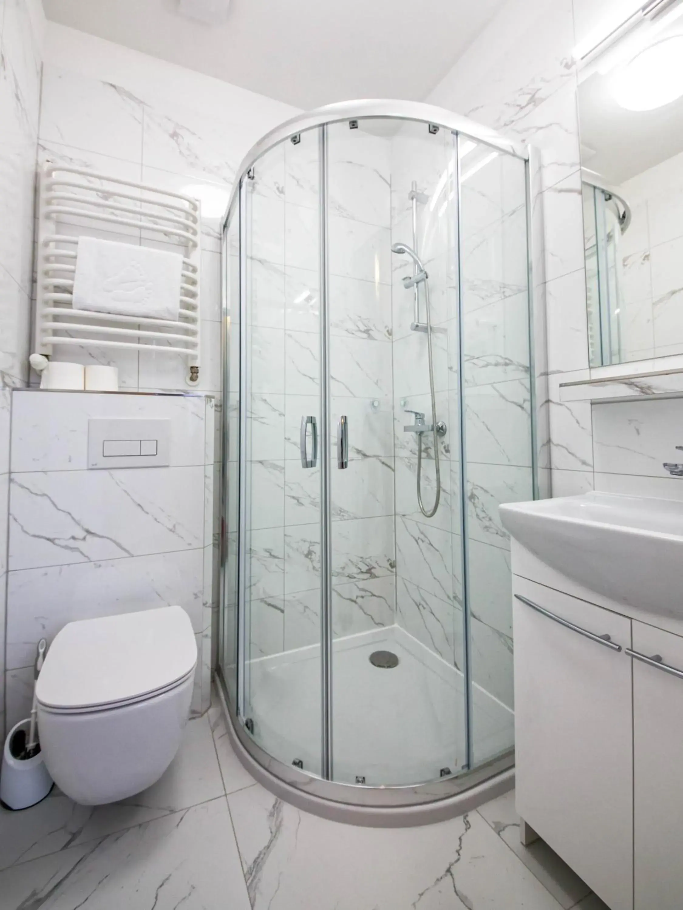 Shower, Bathroom in Villa Anna Lisa