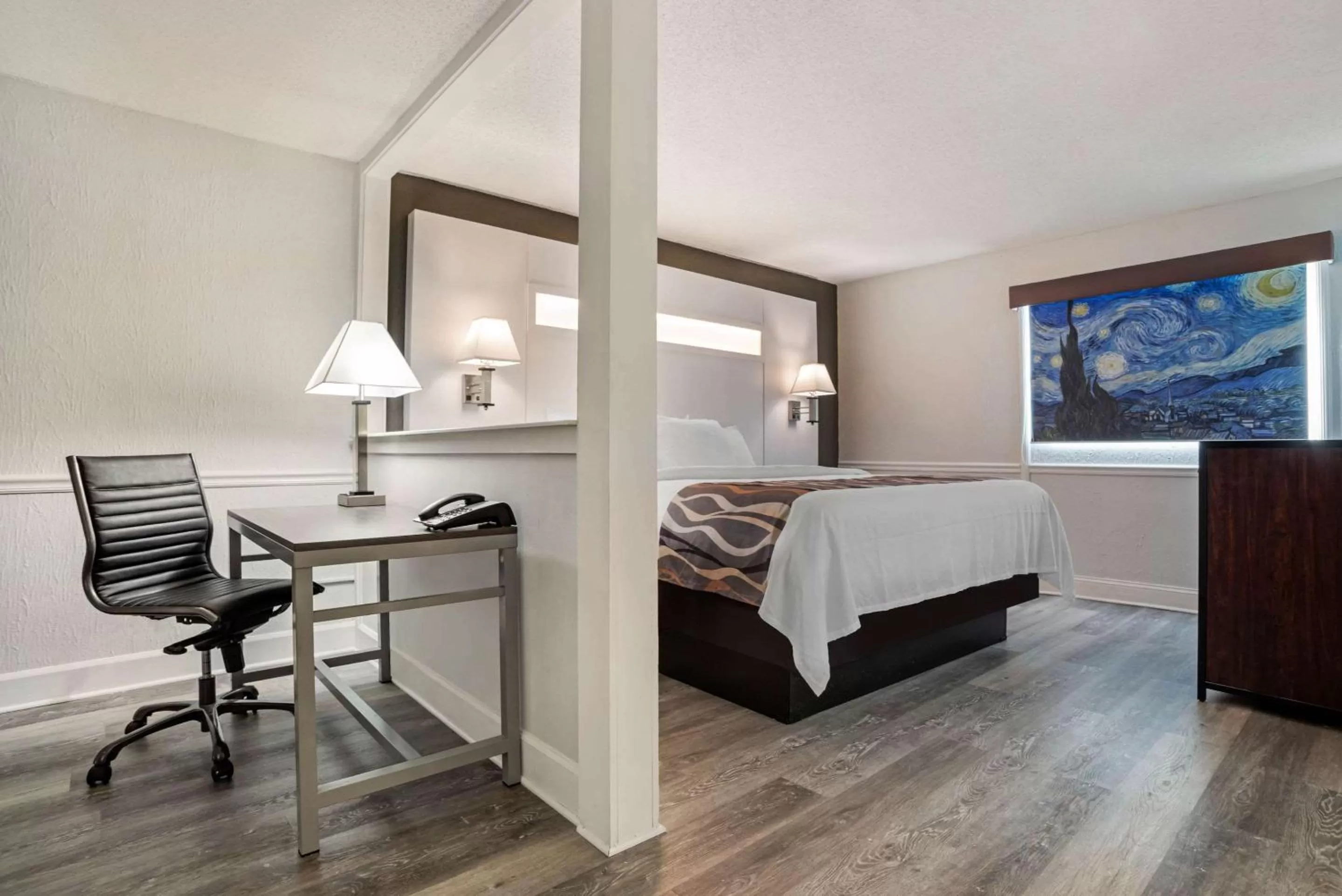 Photo of the whole room, Bed in Baymont by Wyndham Montgomery AL