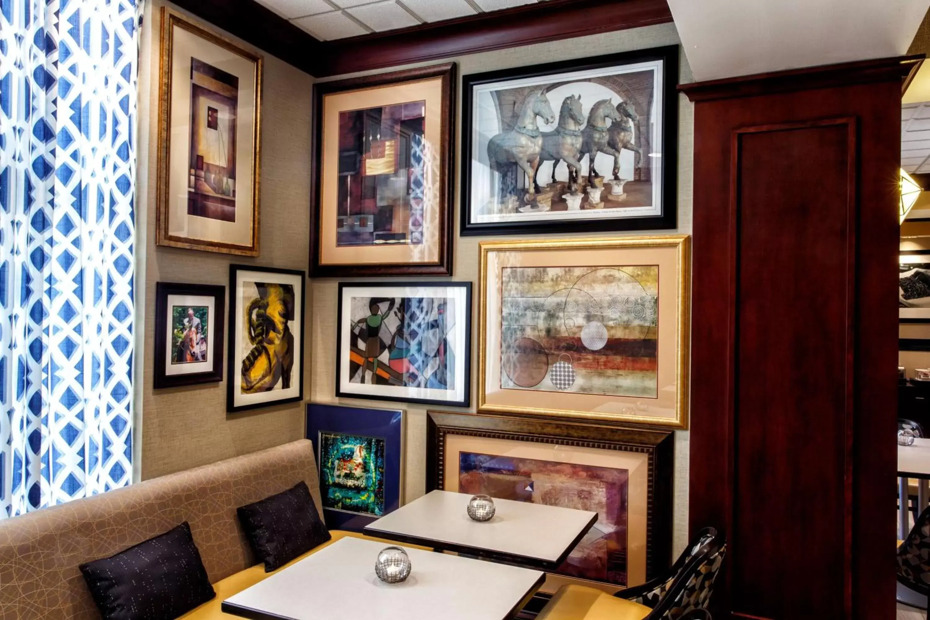 Lobby or reception in Hampton Inn & Suites Staten Island Lobby or reception in Hampton Inn & Suites Staten Island