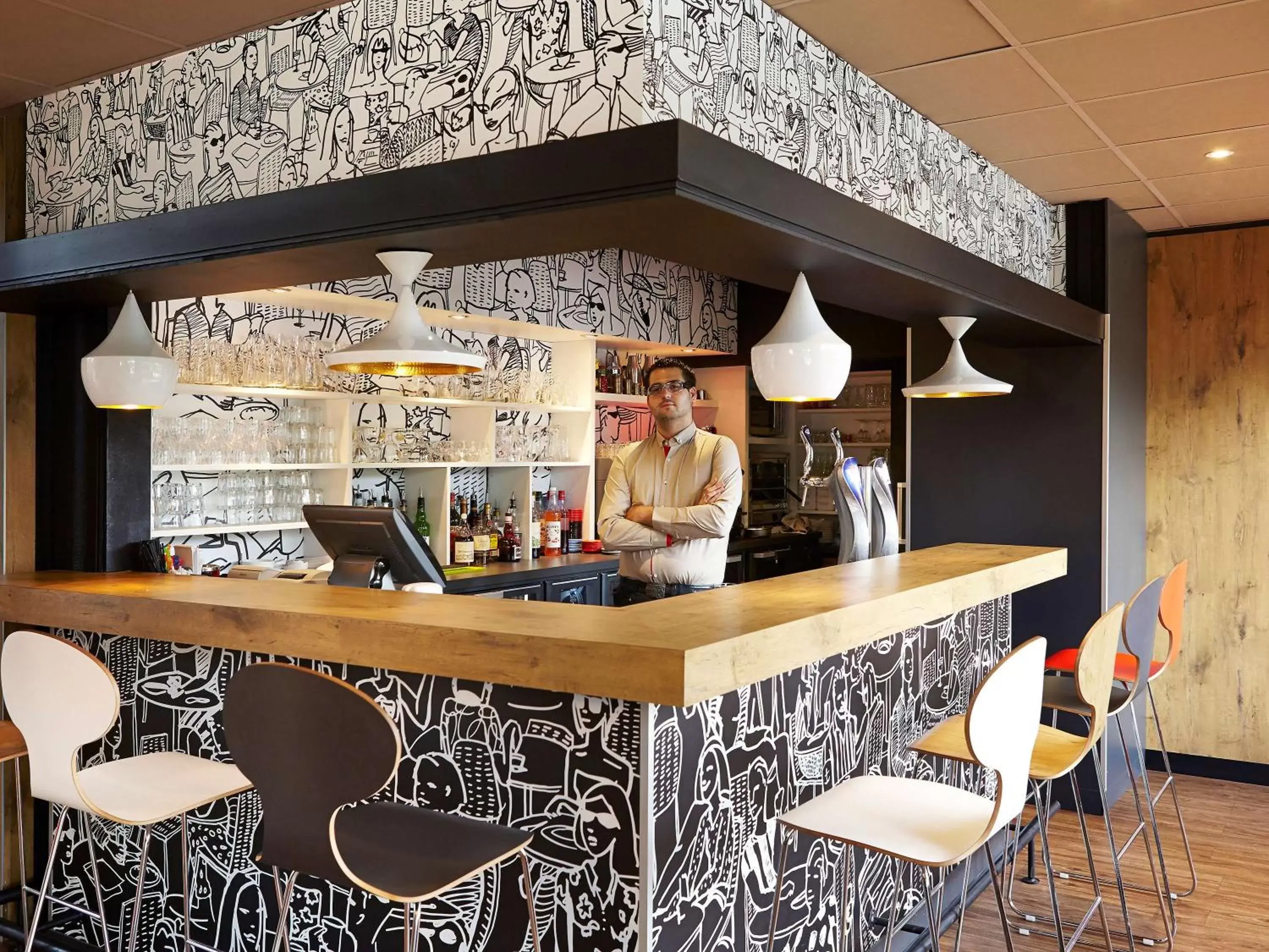 Lounge or bar, Lounge/Bar in ibis Marne La Vallee Champs-sur-Marne