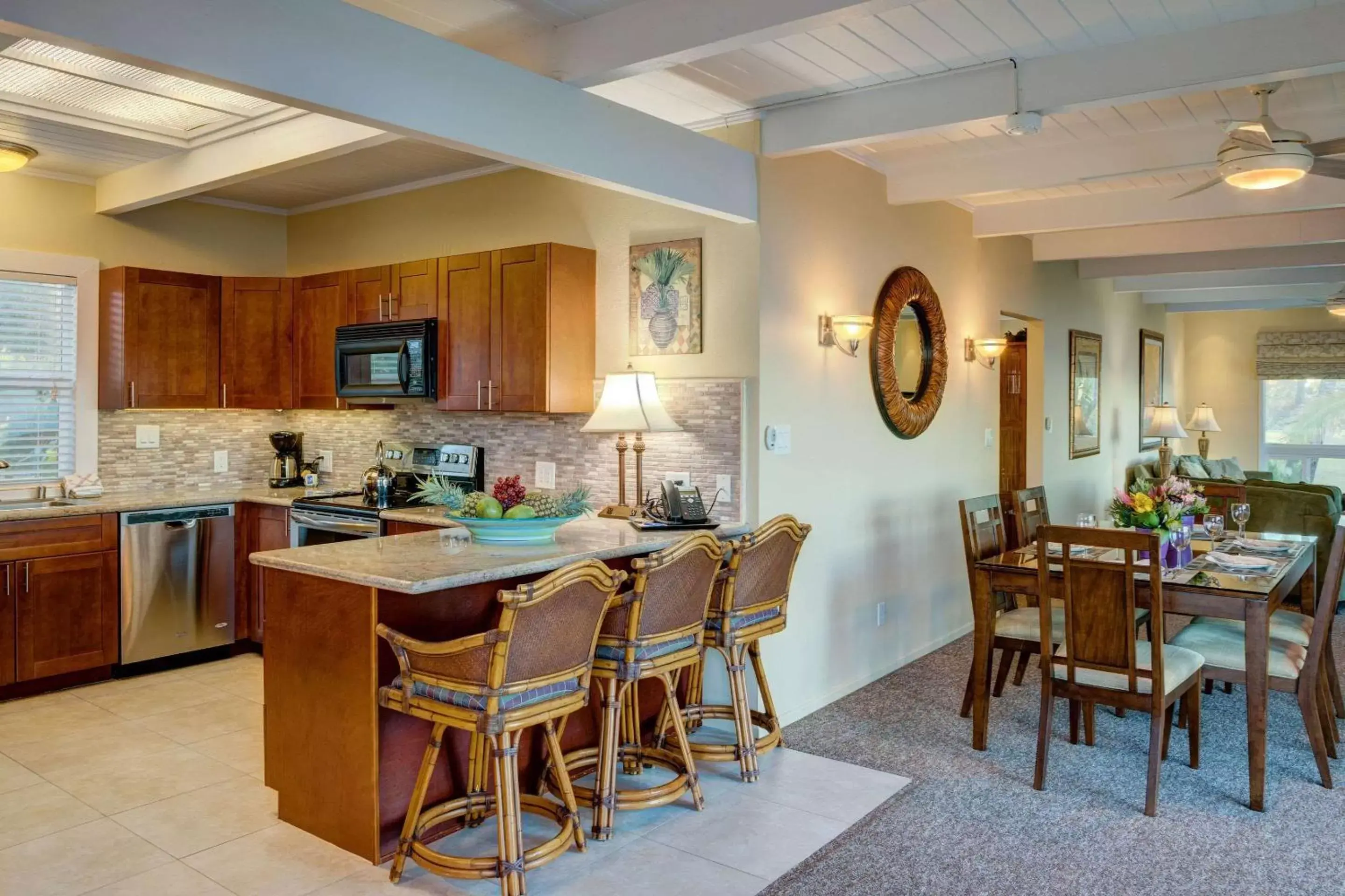 Bedroom, Kitchen/Kitchenette in Kohea Kai Maui, Ascend Hotel Collection