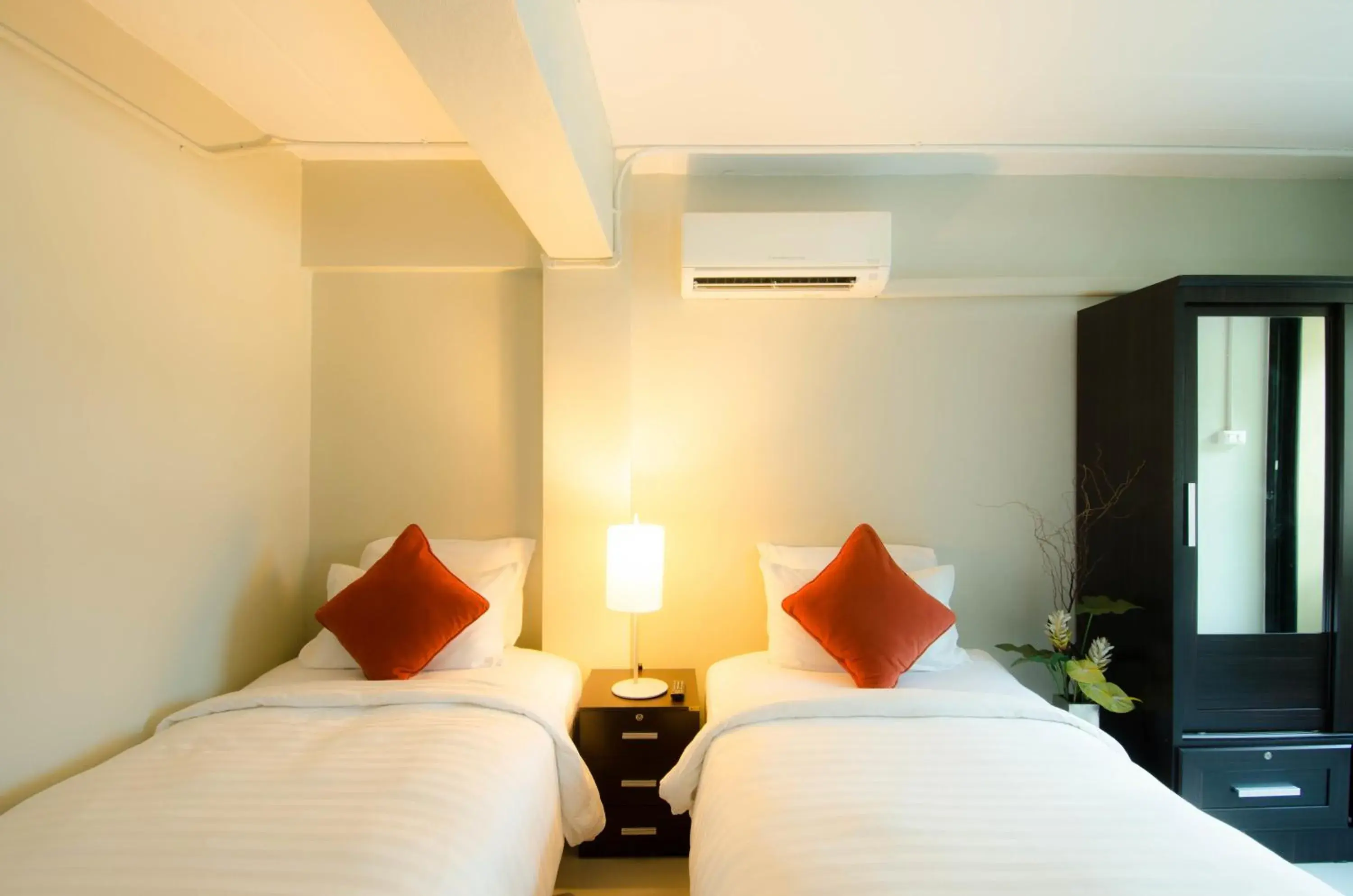 Bedroom, Bed in Annex Lumpini Bangkok