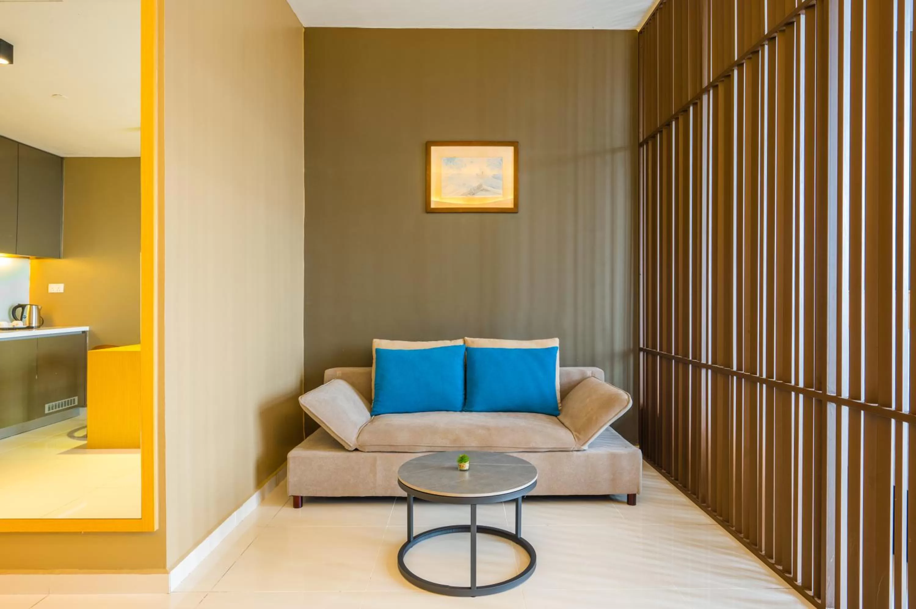 Living room in Greystone 99 Suites