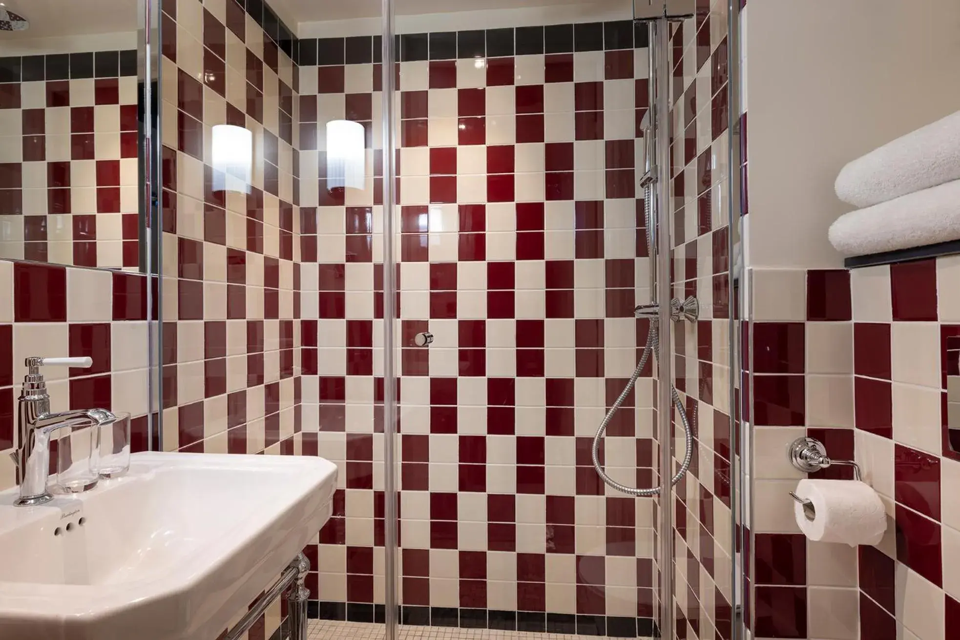 Bathroom in Hôtel du Home Moderne