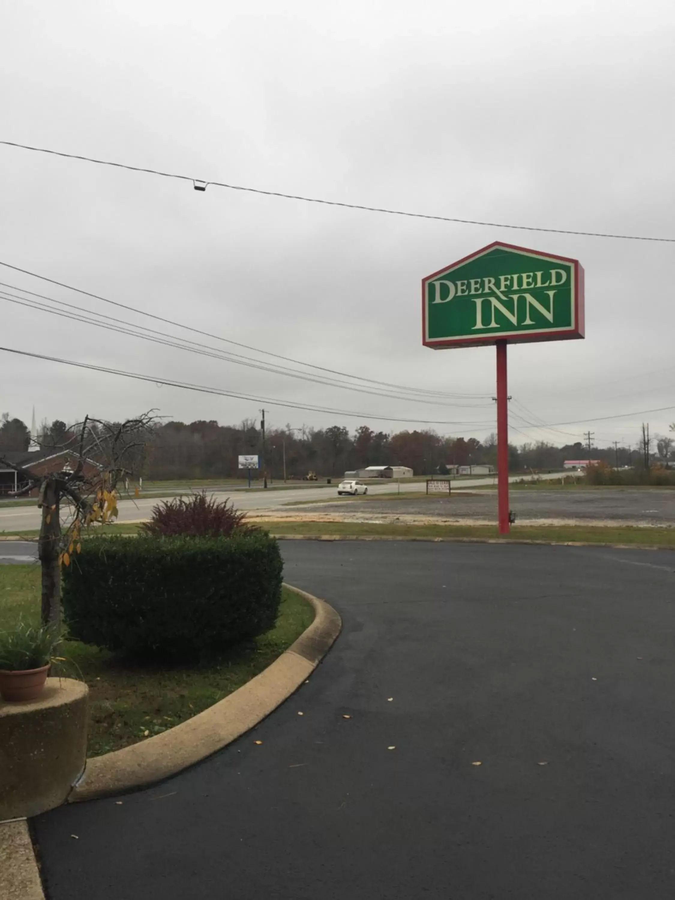 Property building in Deerfield Inn New Johnsonville