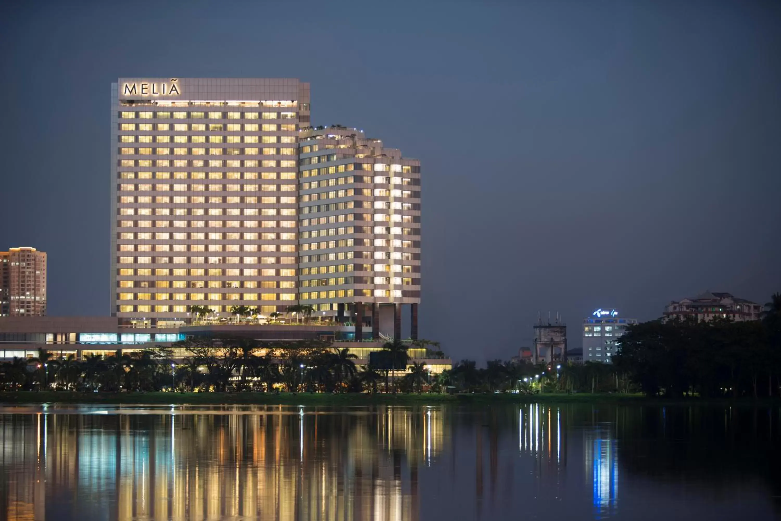 Facade/entrance in Melia Yangon