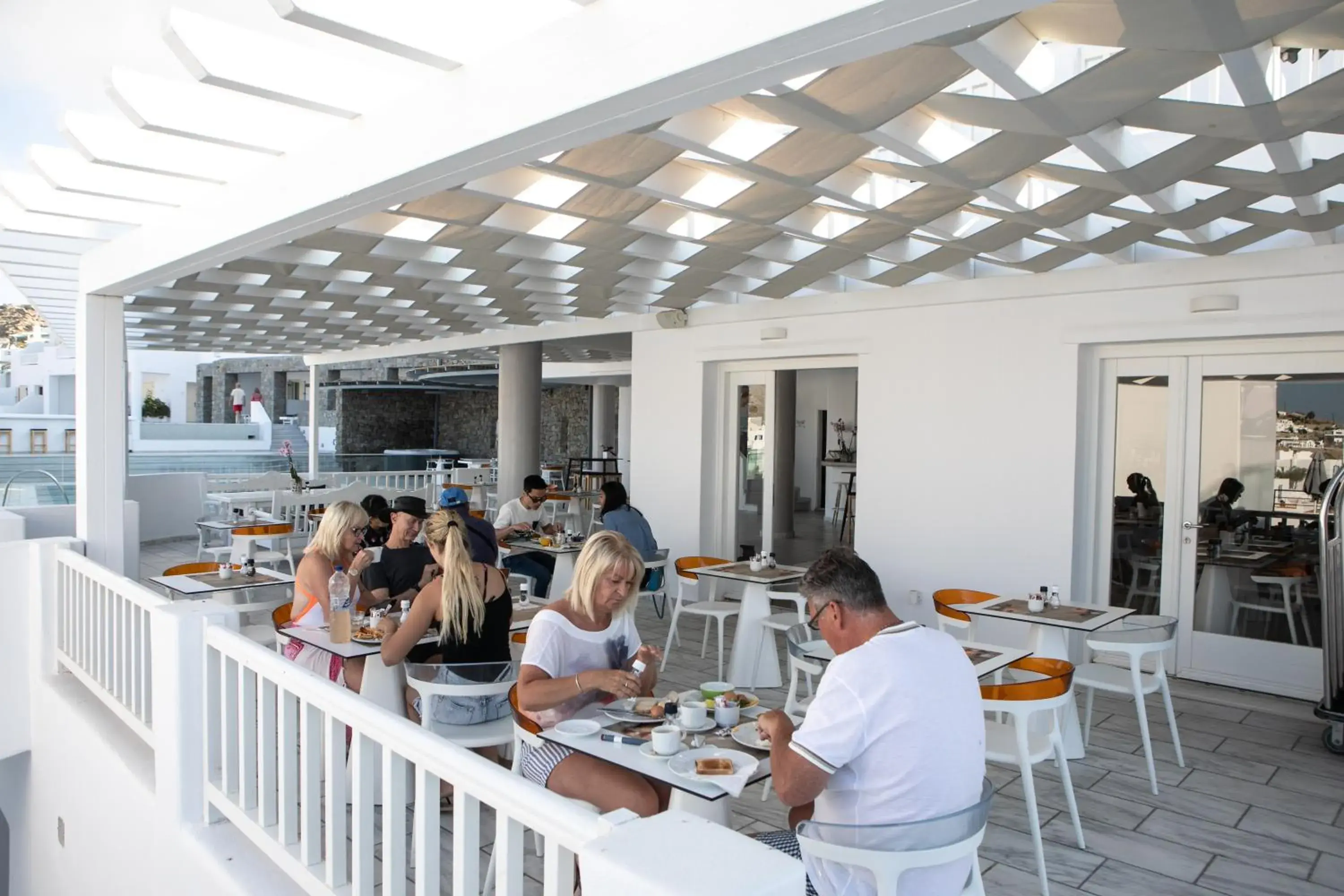 Restaurant/Places to Eat in The George Hotel Mykonos