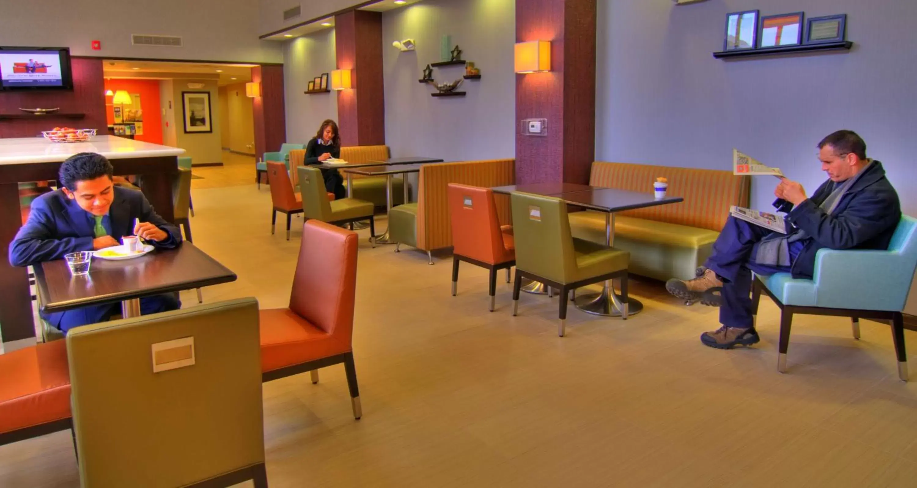 Dining area, Restaurant/Places to Eat in Hampton Inn and Suites Parsippany/North