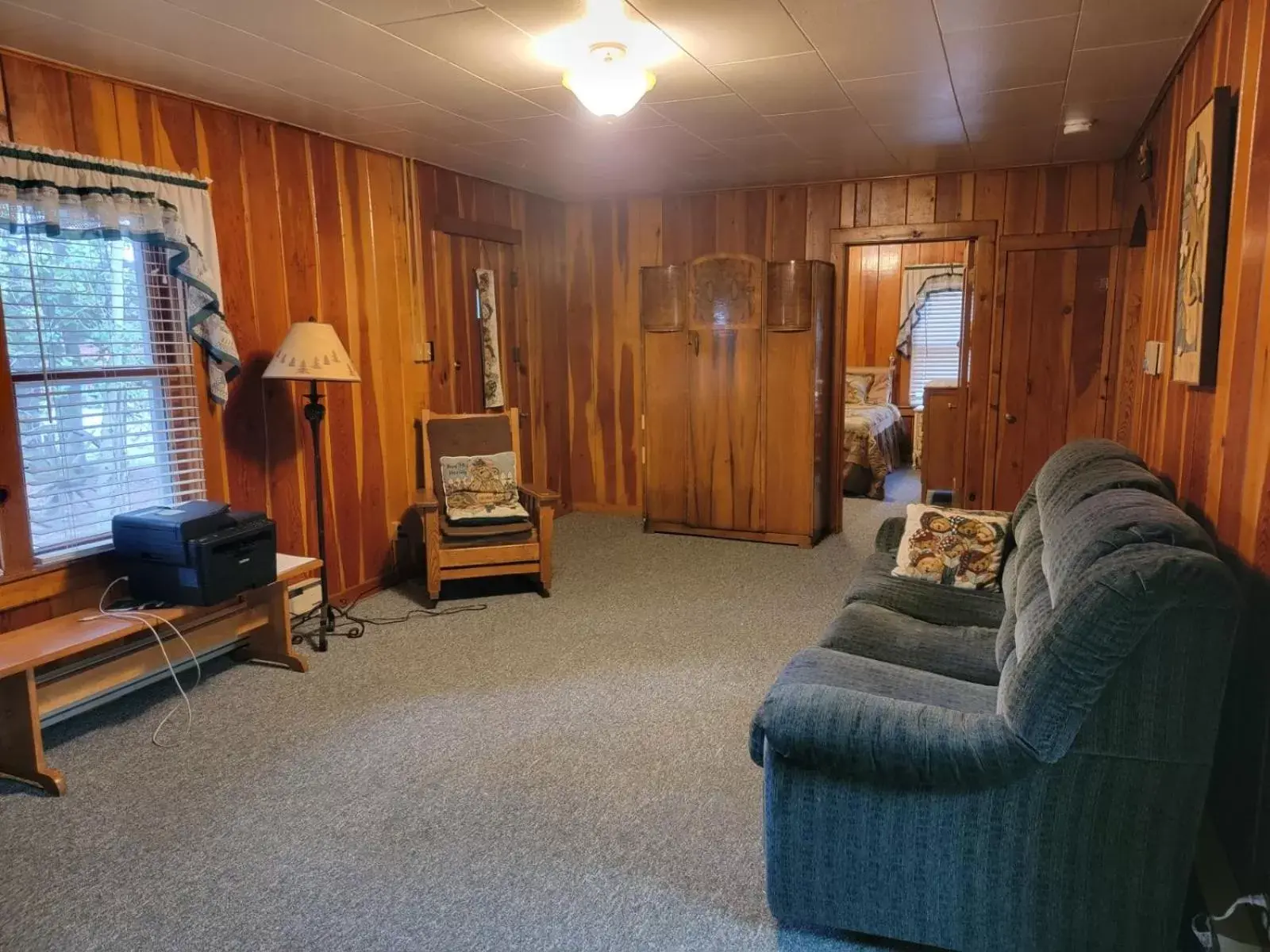 Living room in Wagon Wheel Hotel