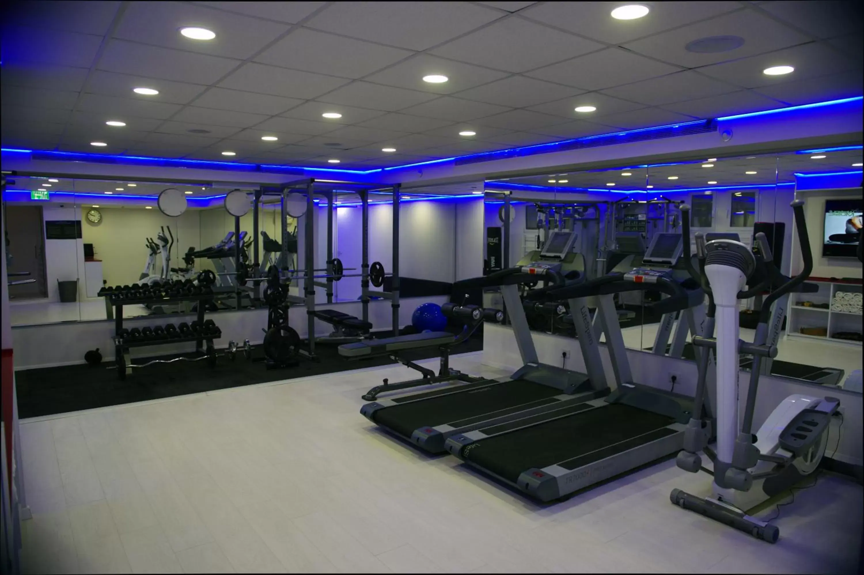 Fitness centre/facilities, Fitness Center/Facilities in Best Western Regency Suites