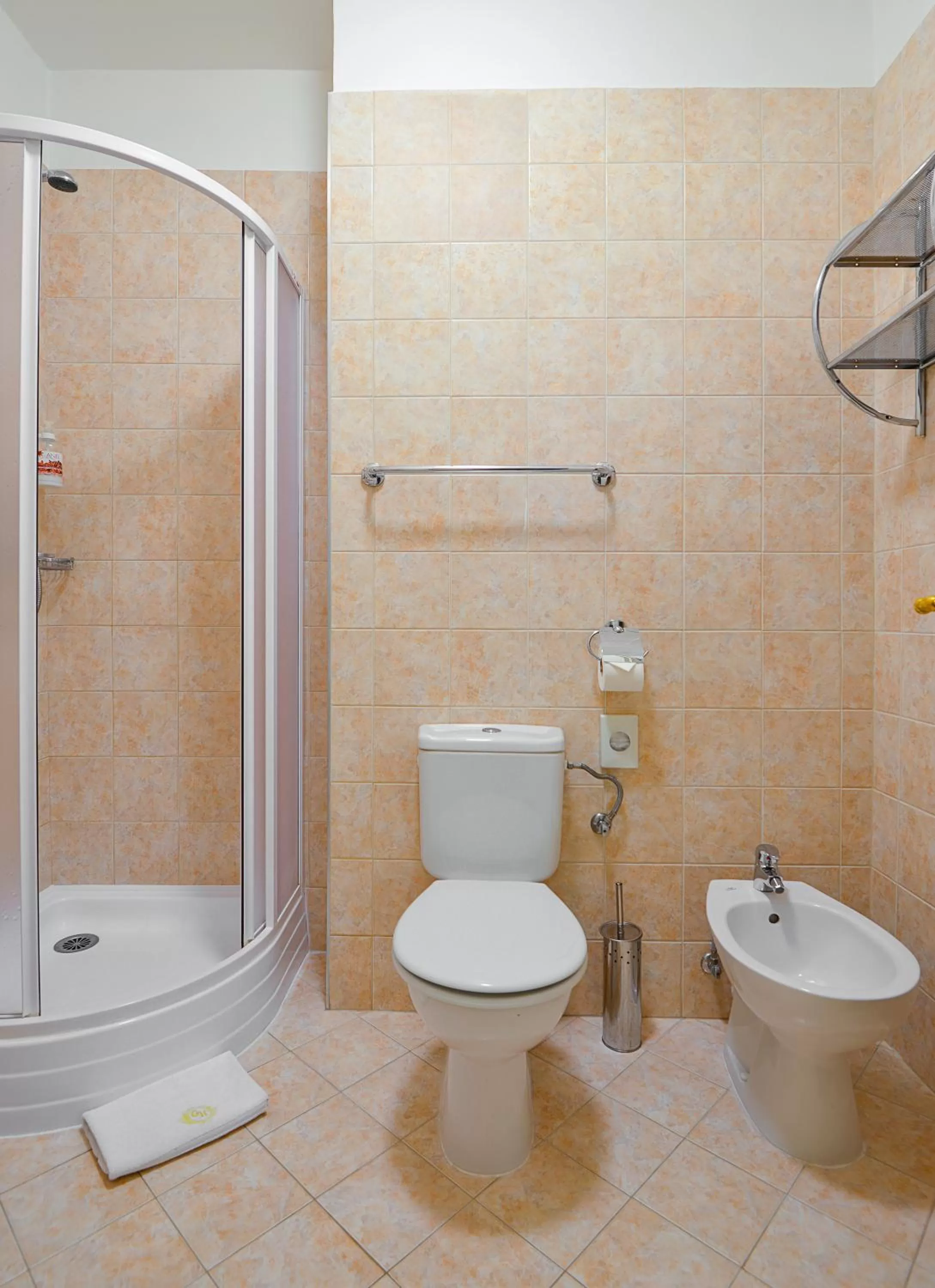 Toilet in Hotel Residence Green Lobster