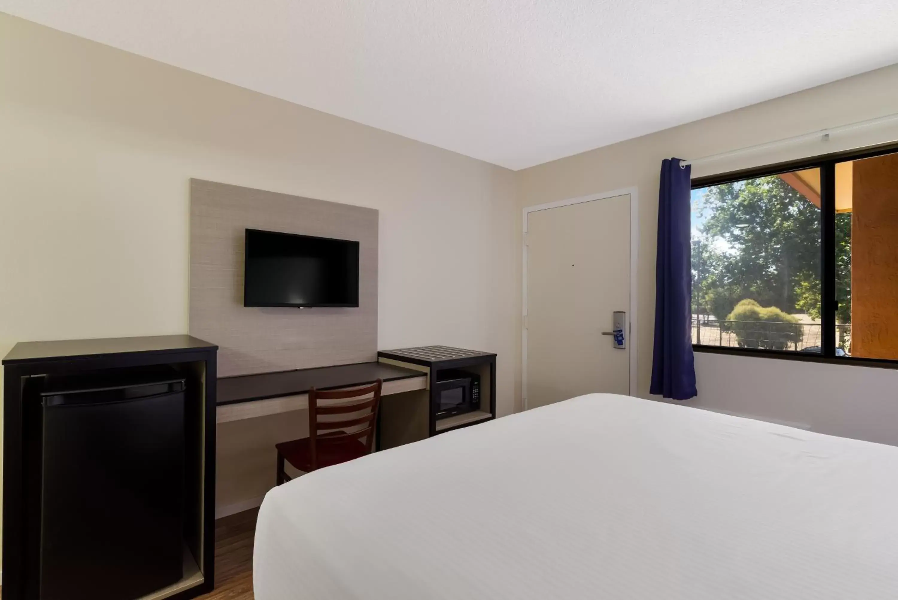 Bedroom, Bed in Rodeway Inn Livermore