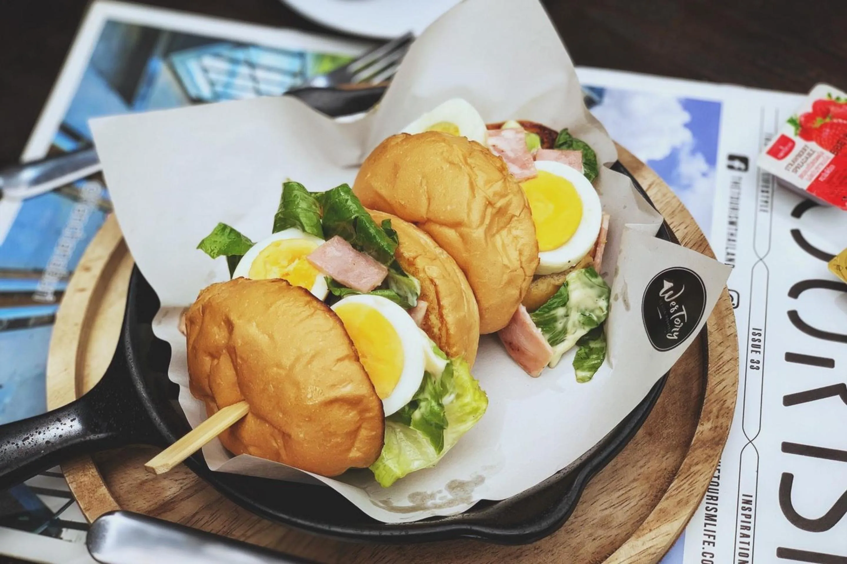 Buffet breakfast in Westory Design Poshtel