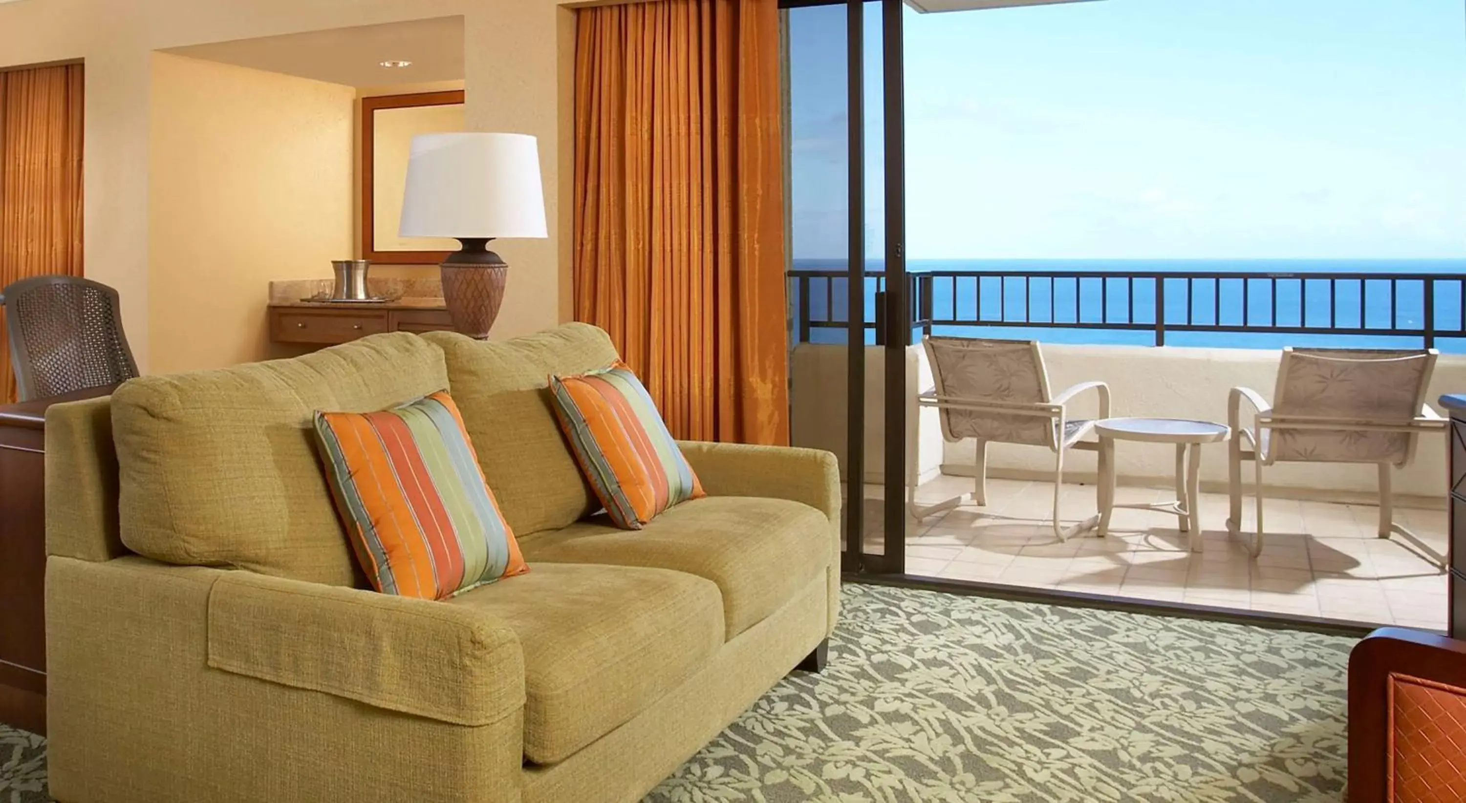 View (from property/room), Seating Area in Hilton Hawaiian Village Waikiki Beach Resort