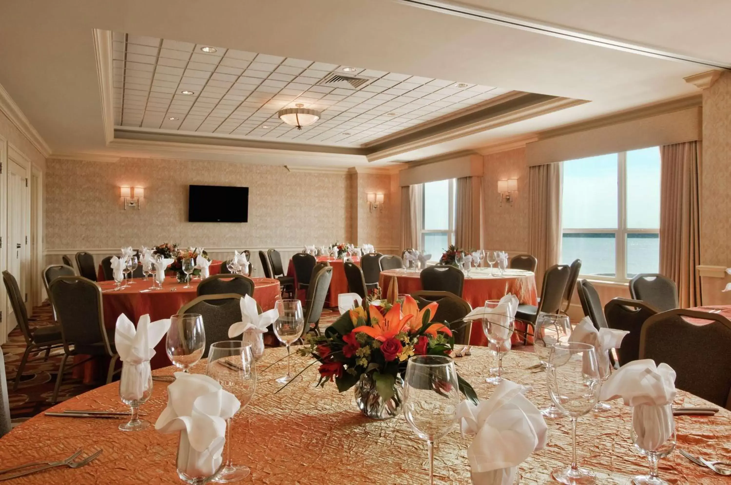 Meeting/conference room, Restaurant/Places to Eat in Hilton Madison Monona Terrace