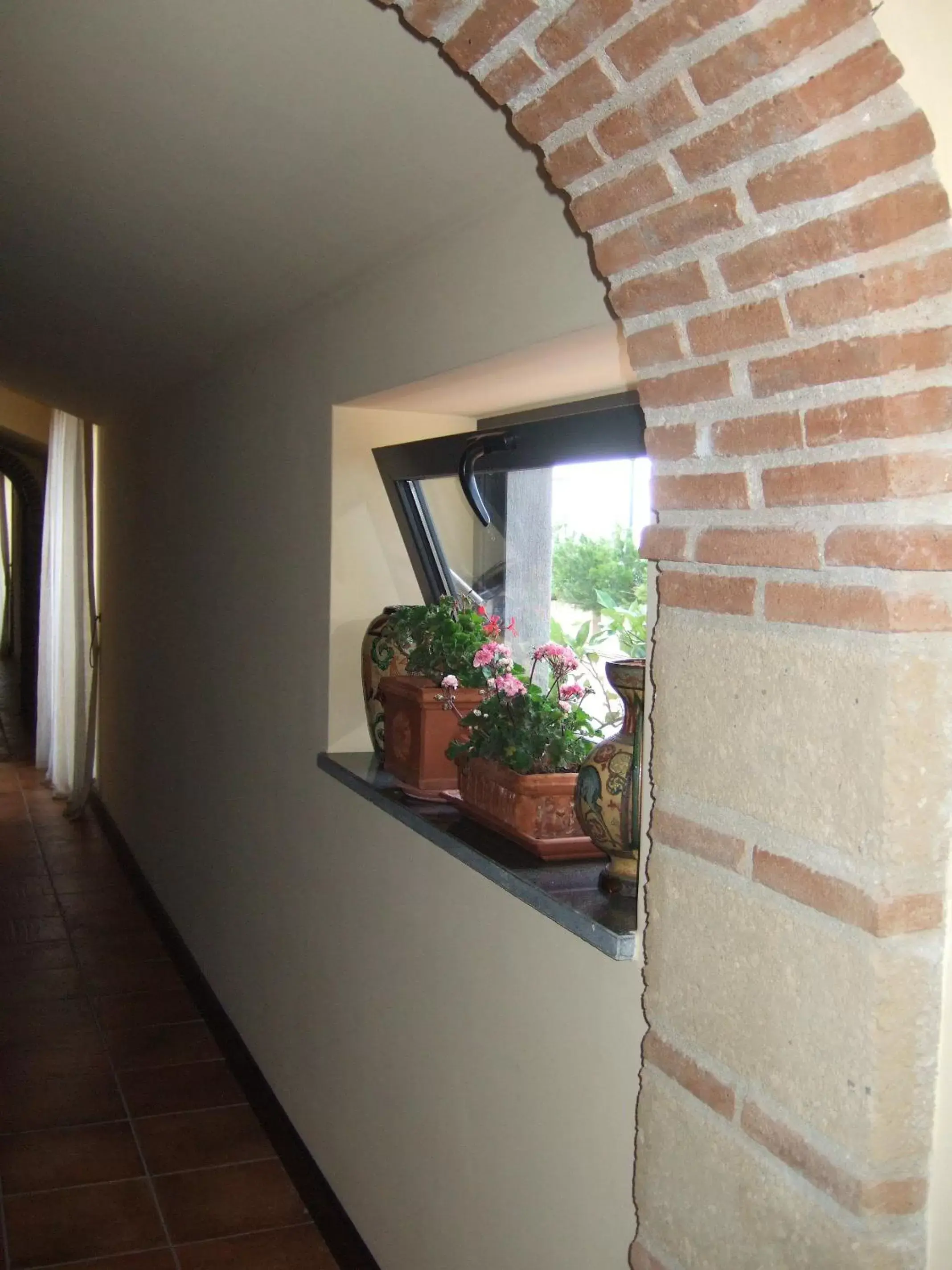 Decorative detail, TV/Entertainment Center in B&B MontAlbano