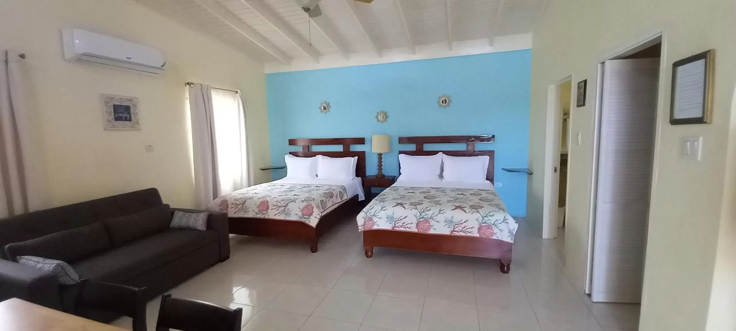 Deluxe Family Suite in Modrians Deluxe Family Suite in Modrians