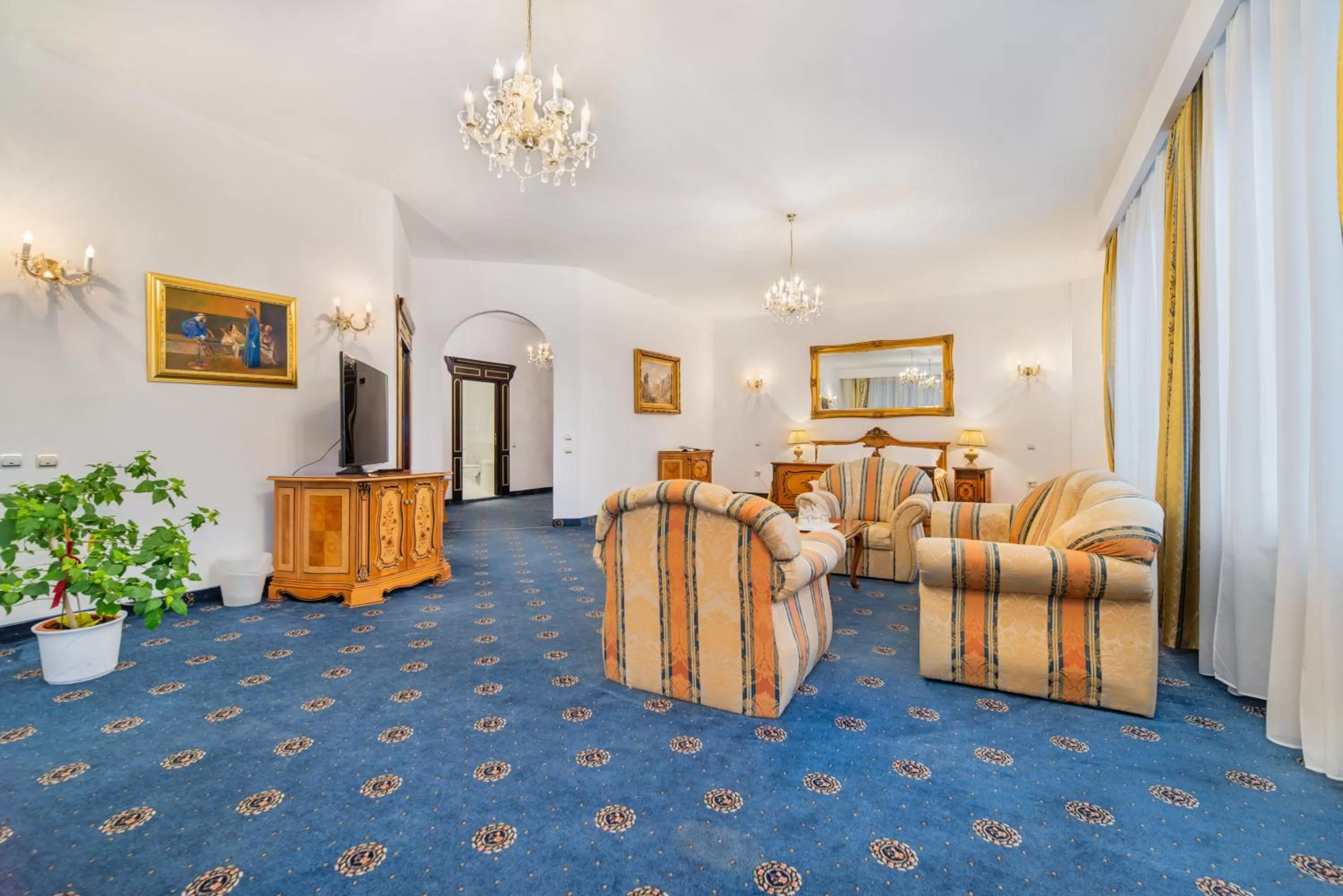 Premier Suite with Balcony in Aurelius Imparatul Romanilor