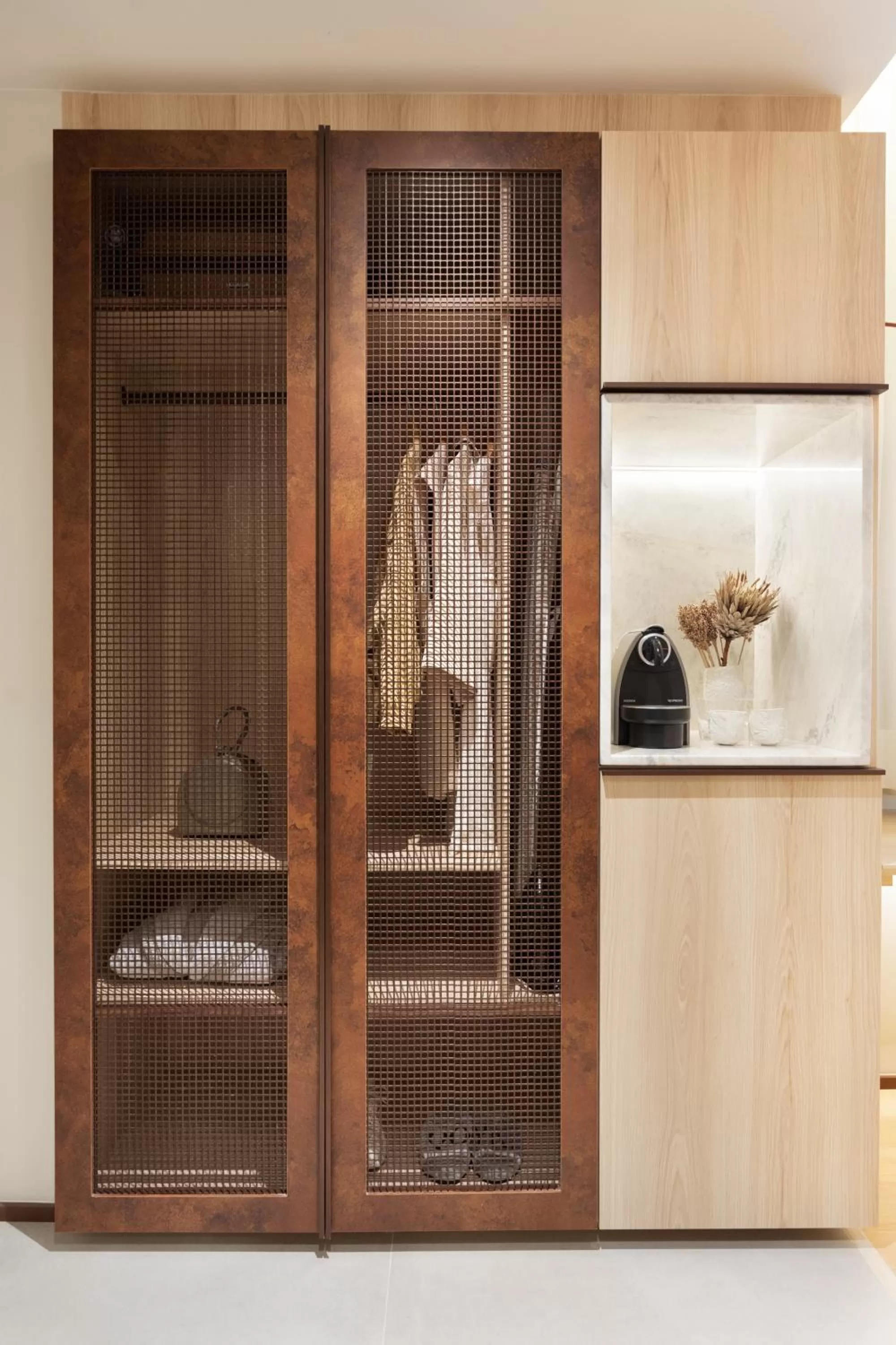 Coffee/tea facilities in QOYA Hotel Curitiba, Curio Collection by Hilton