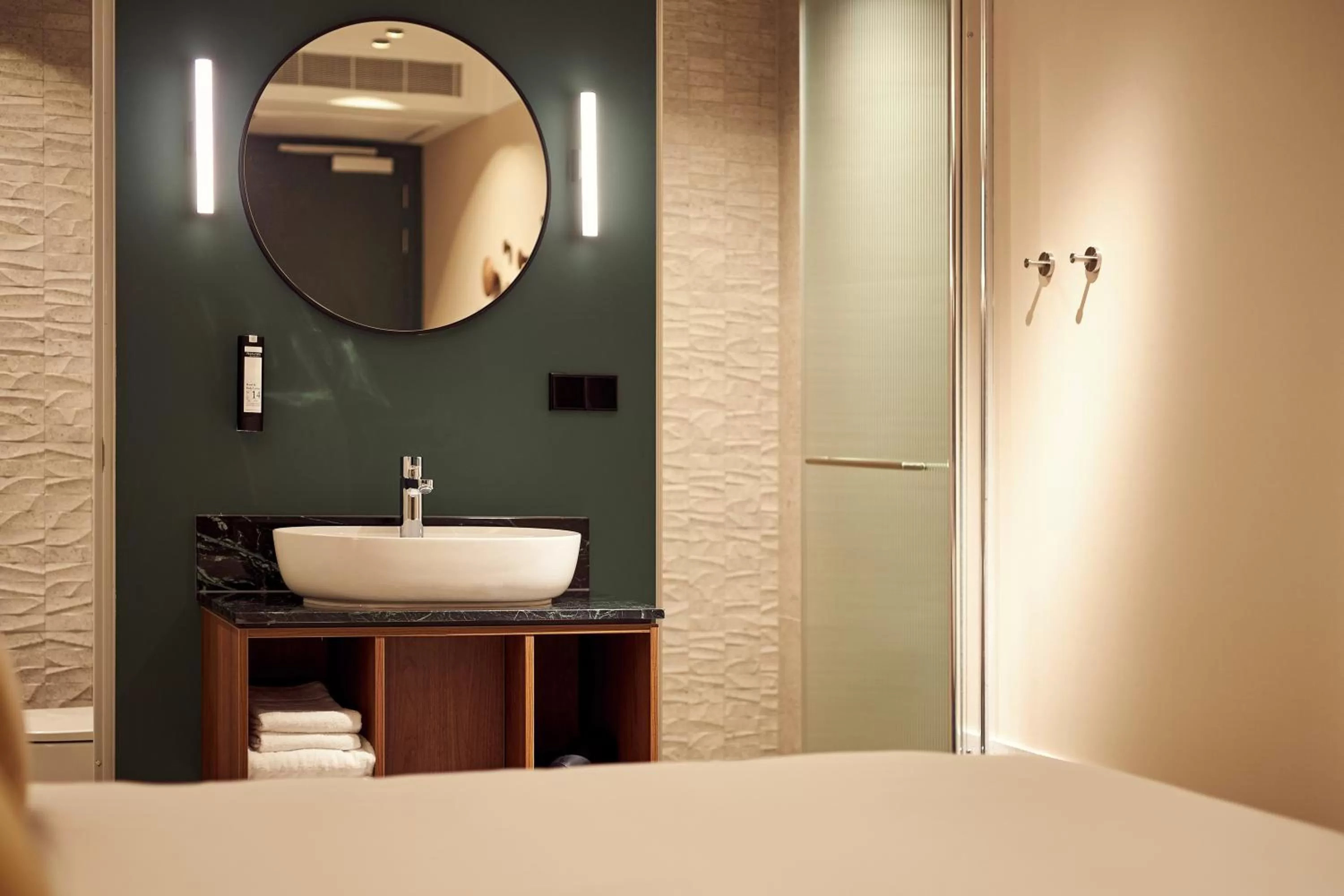 Bathroom in Met Hotel Amsterdam